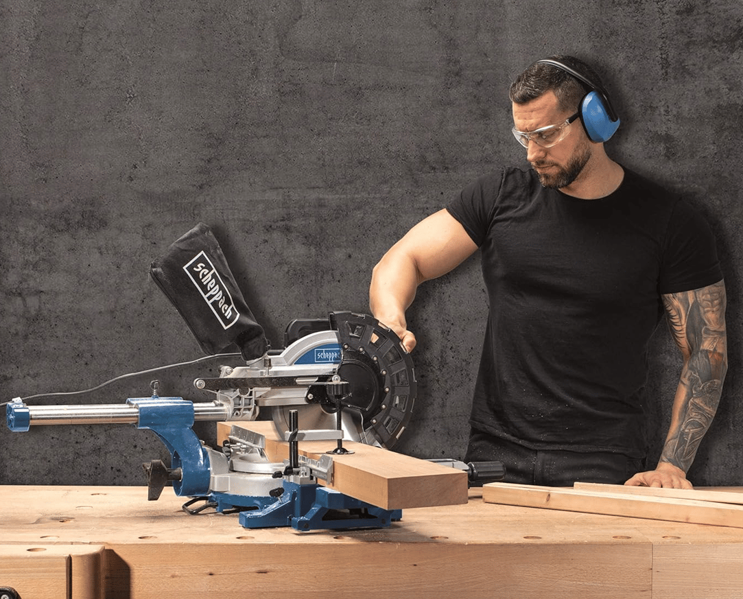 SCHEPPACH HM254 Lazerli Kızaklı Gönye Kesme Makinası 254 mm 2000 Watt - Profesyonel Geniş Panel Ebatlama ve Çift Kızaklı Yatarlı Gönye Kesme