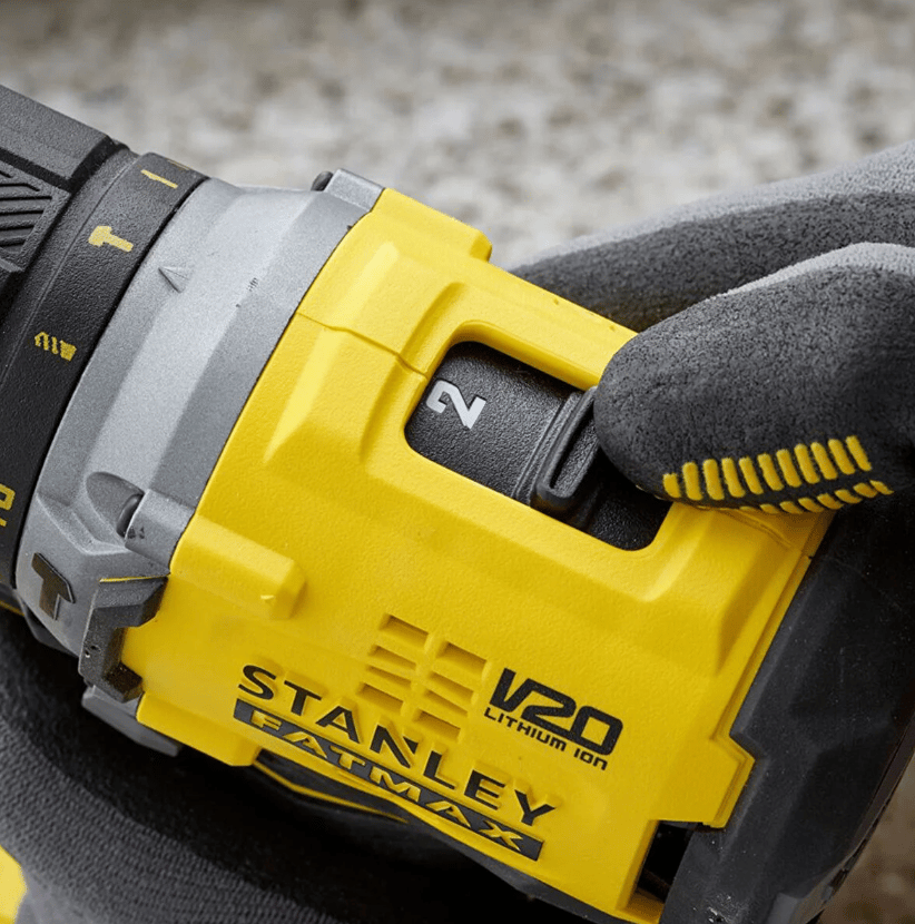 STANLEY FATMAX SFMCD721D2 18V V20 2x2.0Ah Çift Akülü Kömürsüz Darbeli Matkap