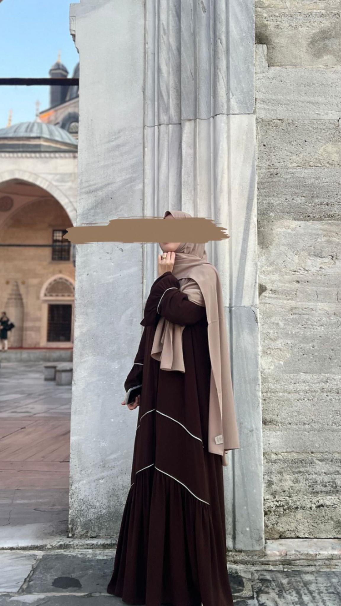Pileli Biyeli Abaya Acı Kahve – Ümran Özbek Collection--Elbise