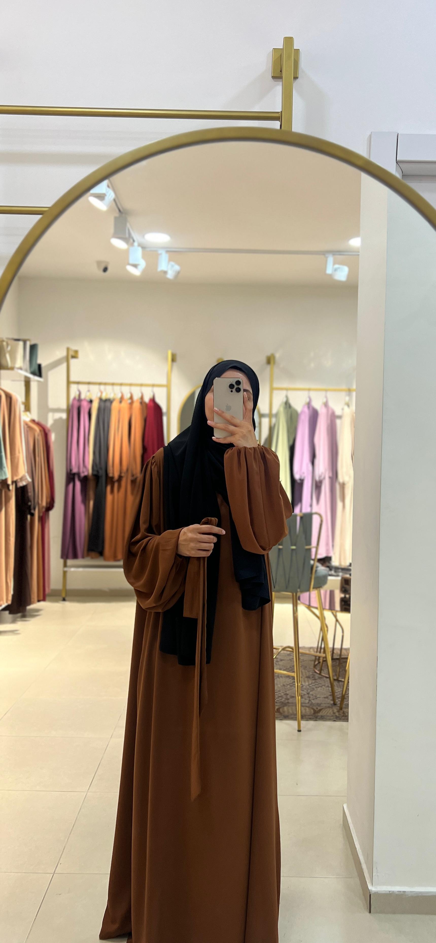 SOFIA Model Taba Tesettür Elbise-SOFIA Model Taba Tesettür Elbise – Medine İpeği Balon Kol-Elbise