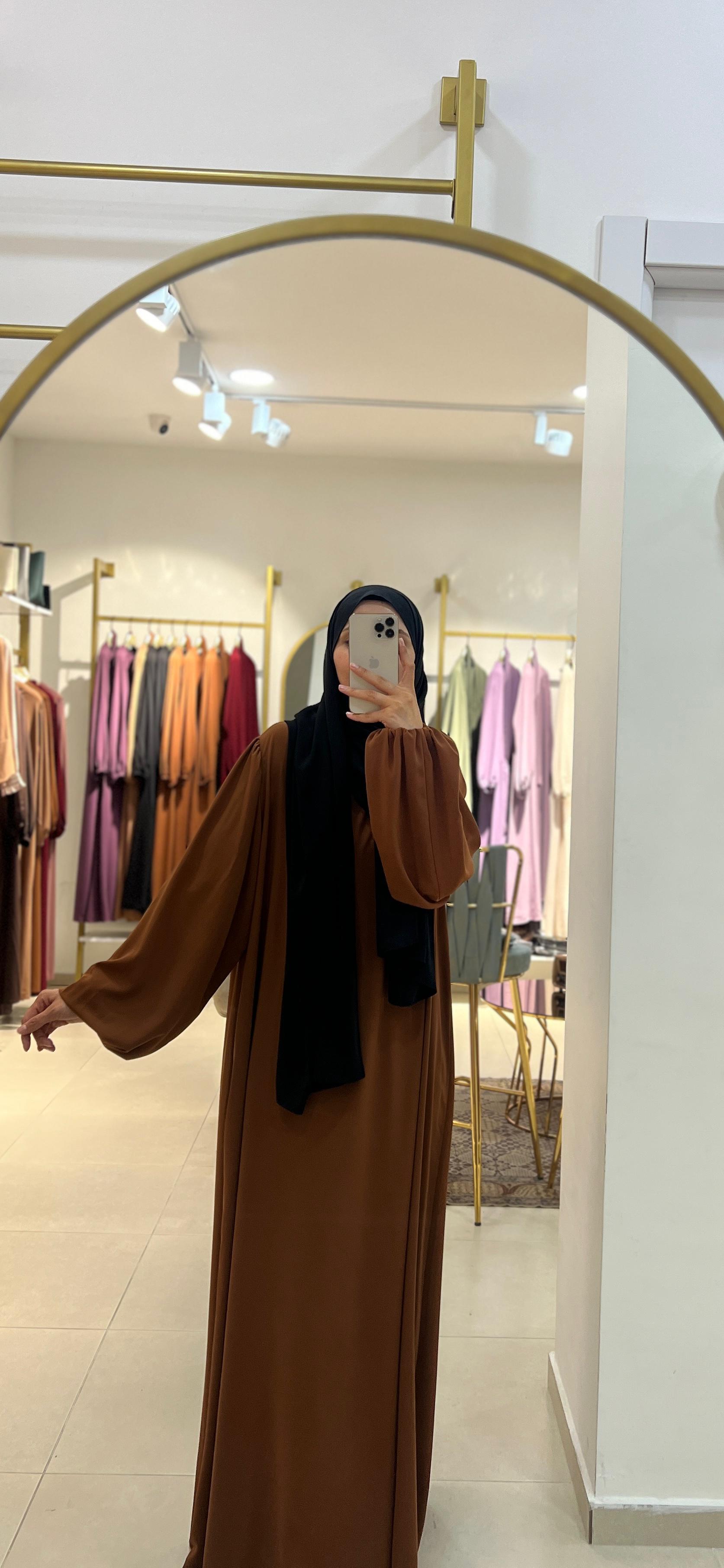 SOFIA Model Taba Tesettür Elbise-SOFIA Model Taba Tesettür Elbise – Medine İpeği Balon Kol-Elbise