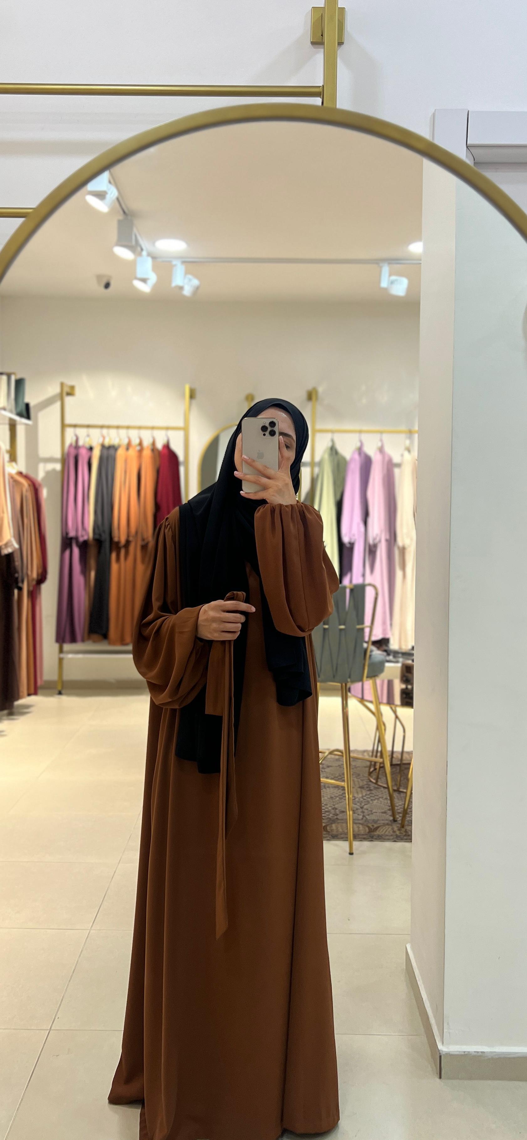 SOFIA Model Taba Tesettür Elbise-SOFIA Model Taba Tesettür Elbise – Medine İpeği Balon Kol-Elbise