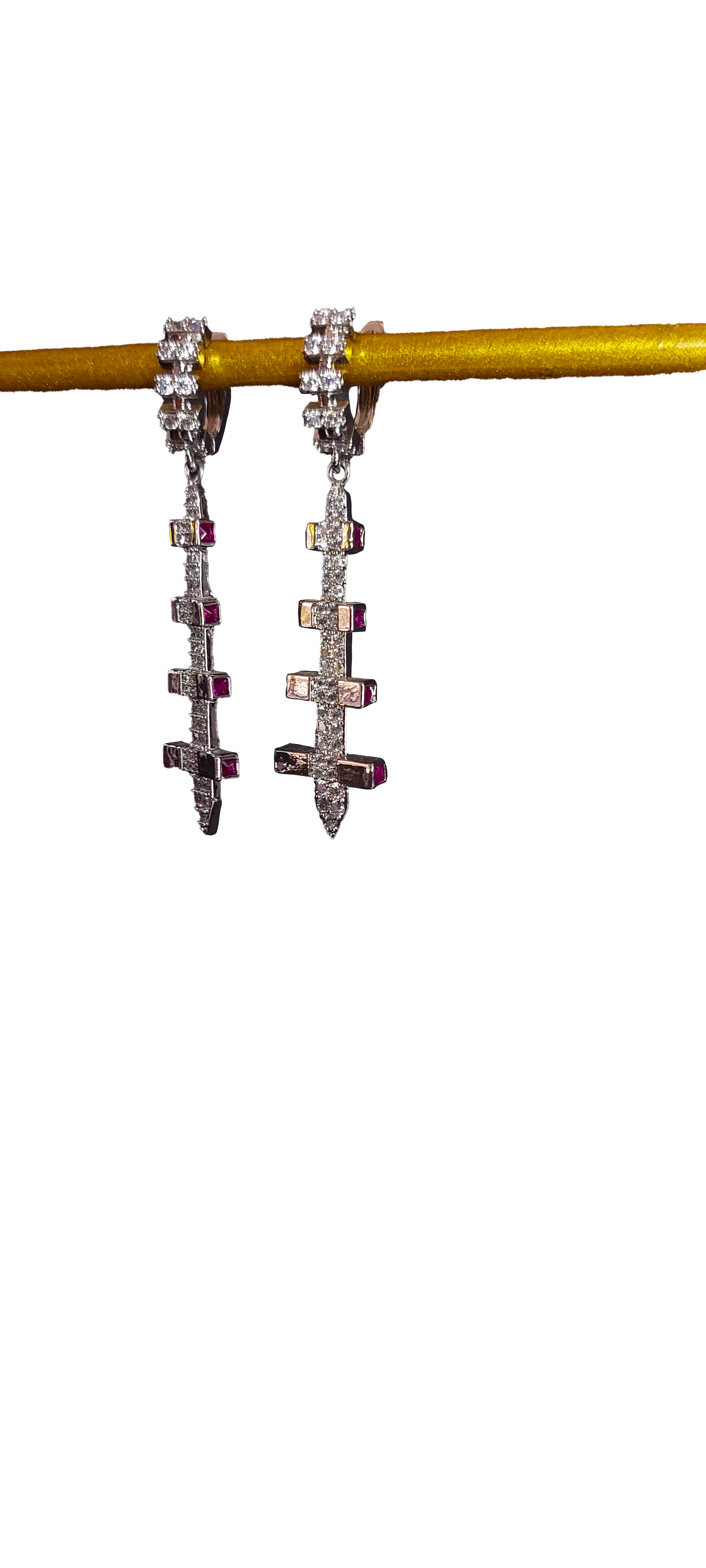 Silver Taşlı Sallantılı Küpe