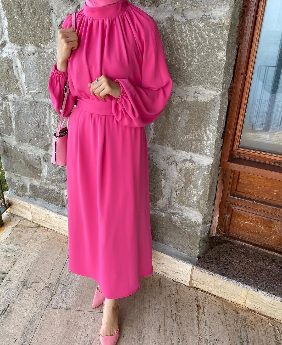 Pembe Büzgülü Elbise 
