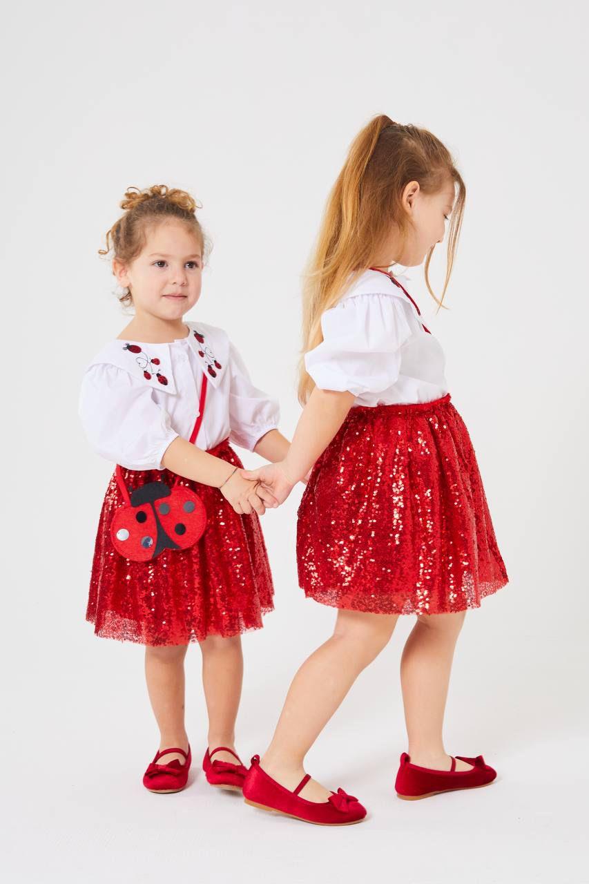 Pullu Kırmızı Etekli Takım 