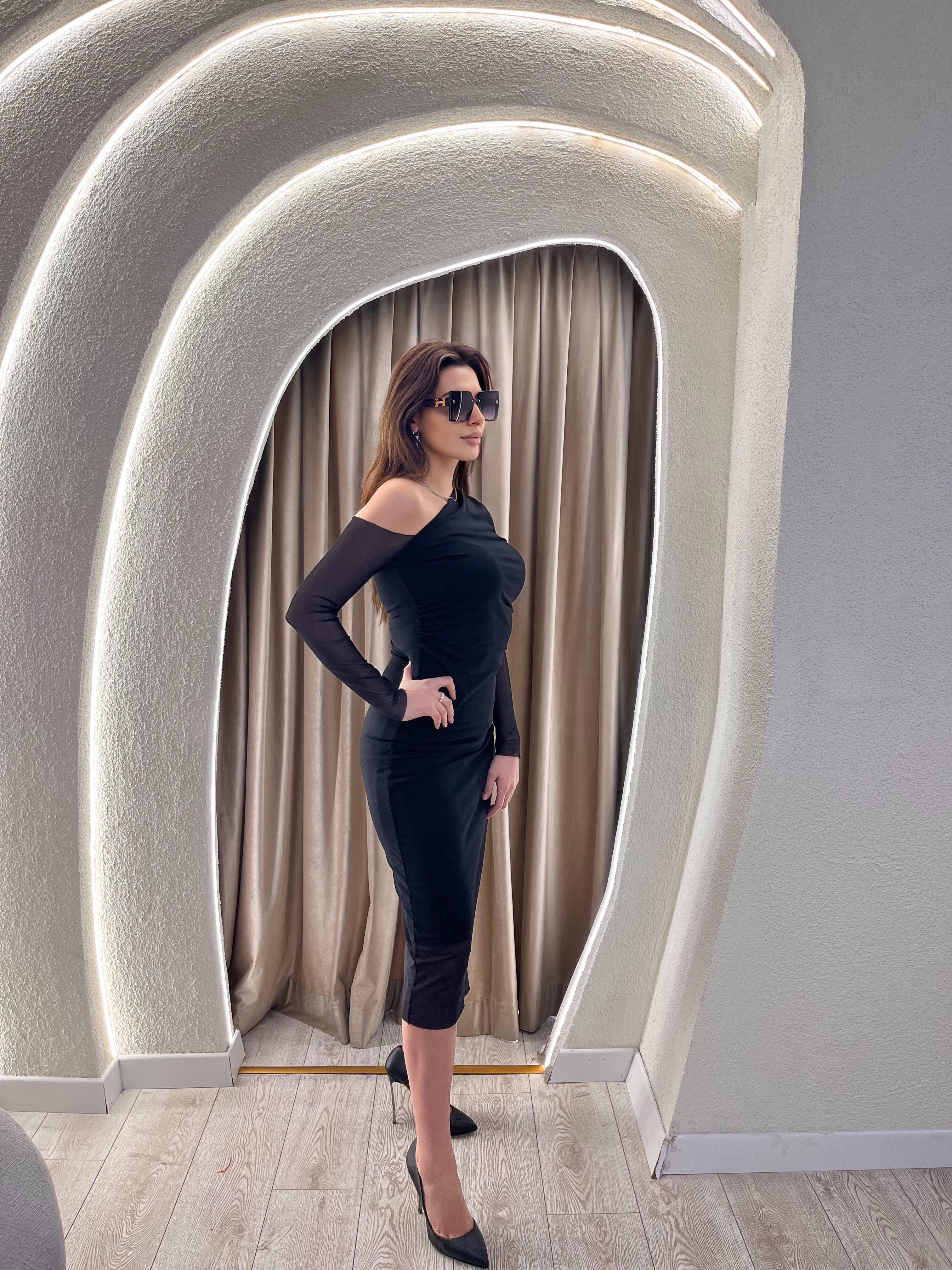 Omuz Dekolteli Elbise