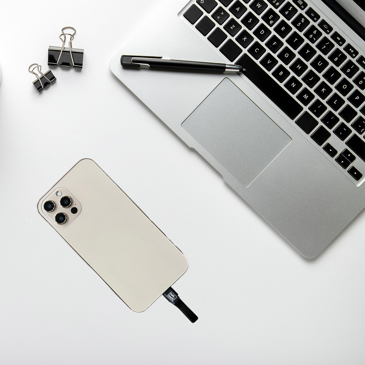 Nettech NT-DC22 3A Plastik 20 Cm Lightning Şarj ve Data Kablosu NT-DC22