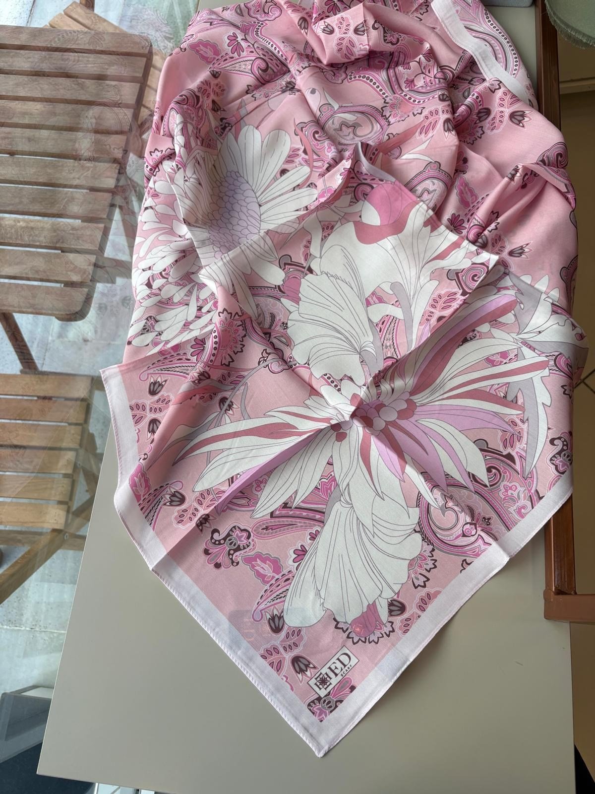 Ed Scarf  Viskon Esarp Pembe