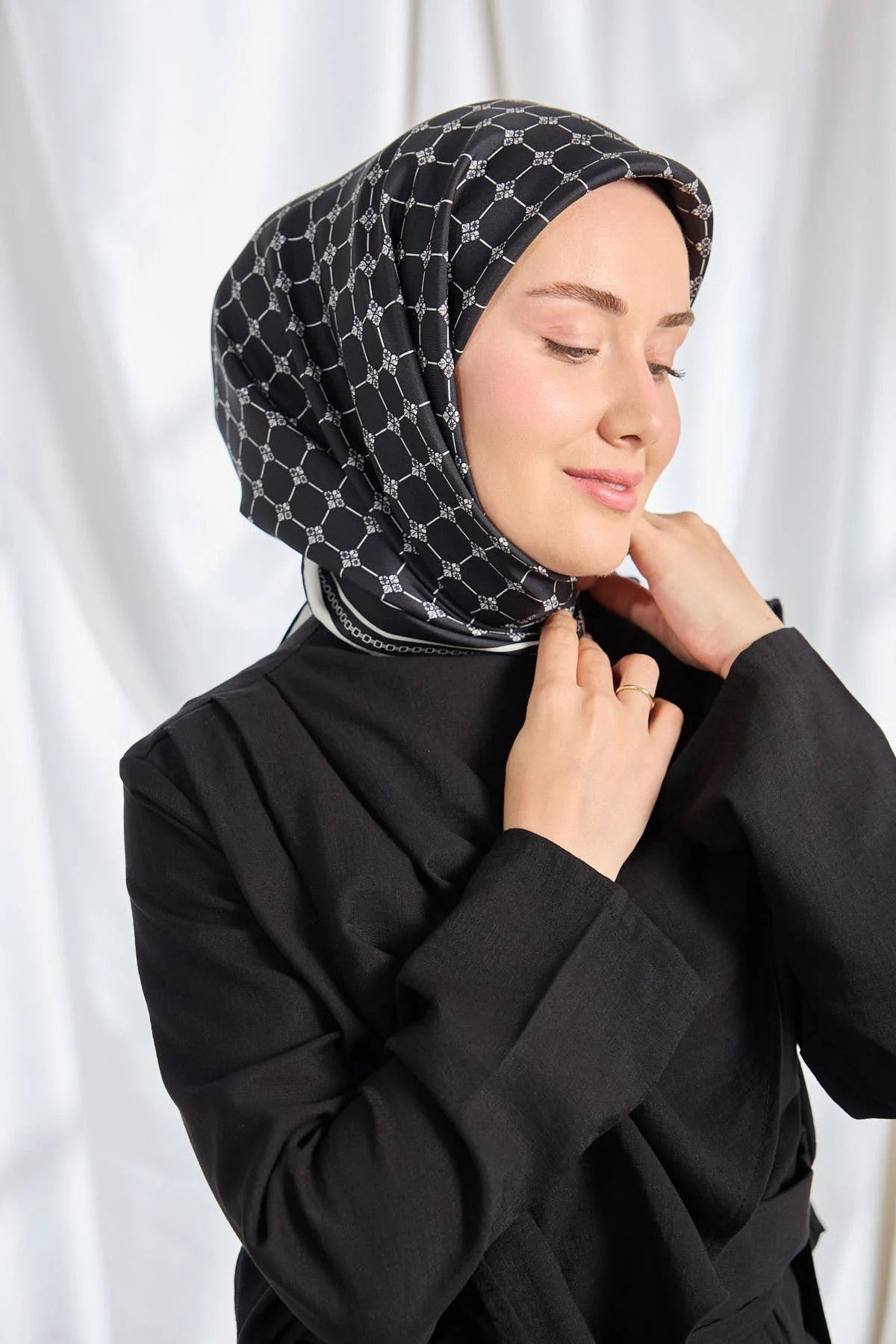 Silk Home Tivil İpek Eşarp Siyah 12