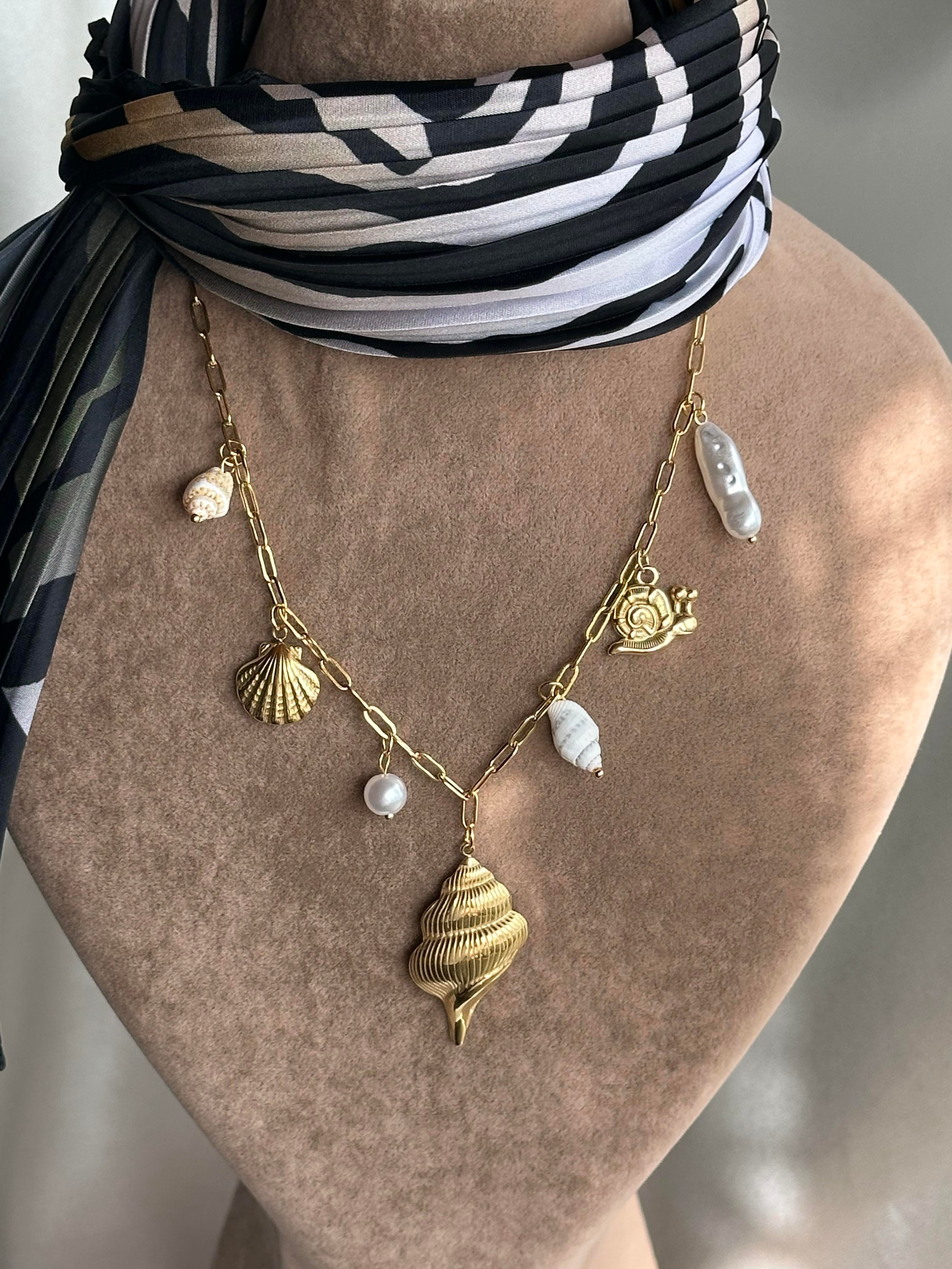 Charm Deniz Kabuğu Çelik Kolye Gold