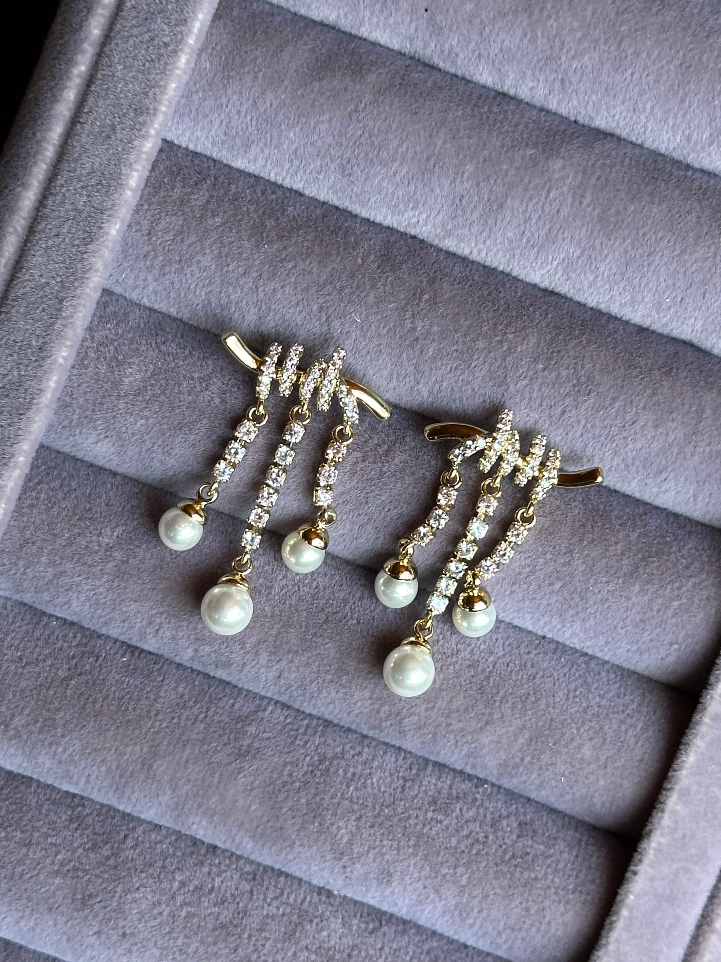 Full Zirkon Taş İşlemeli & İncili Düğüm Model Xuping Küpe-Gold