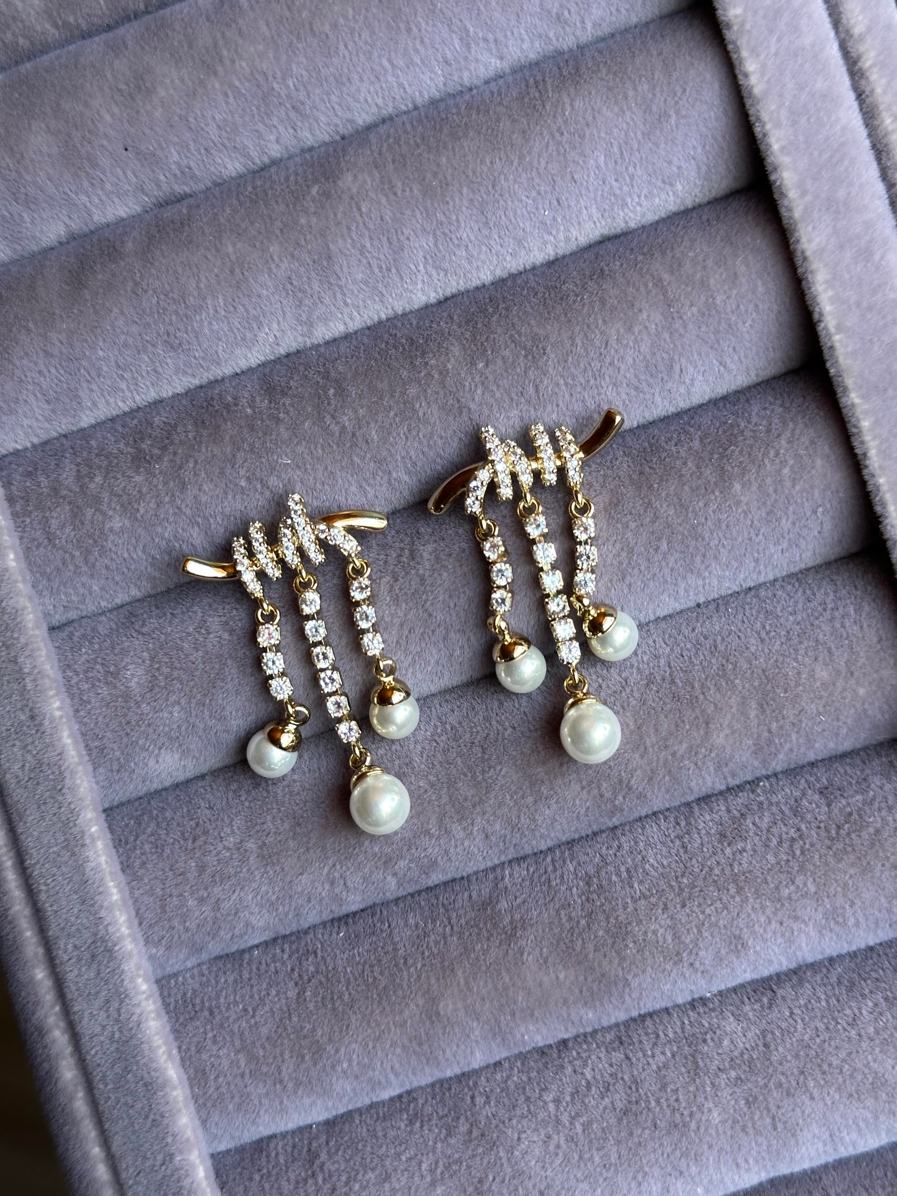 Full Zirkon Taş İşlemeli & İncili Düğüm Model Xuping Küpe-Gold