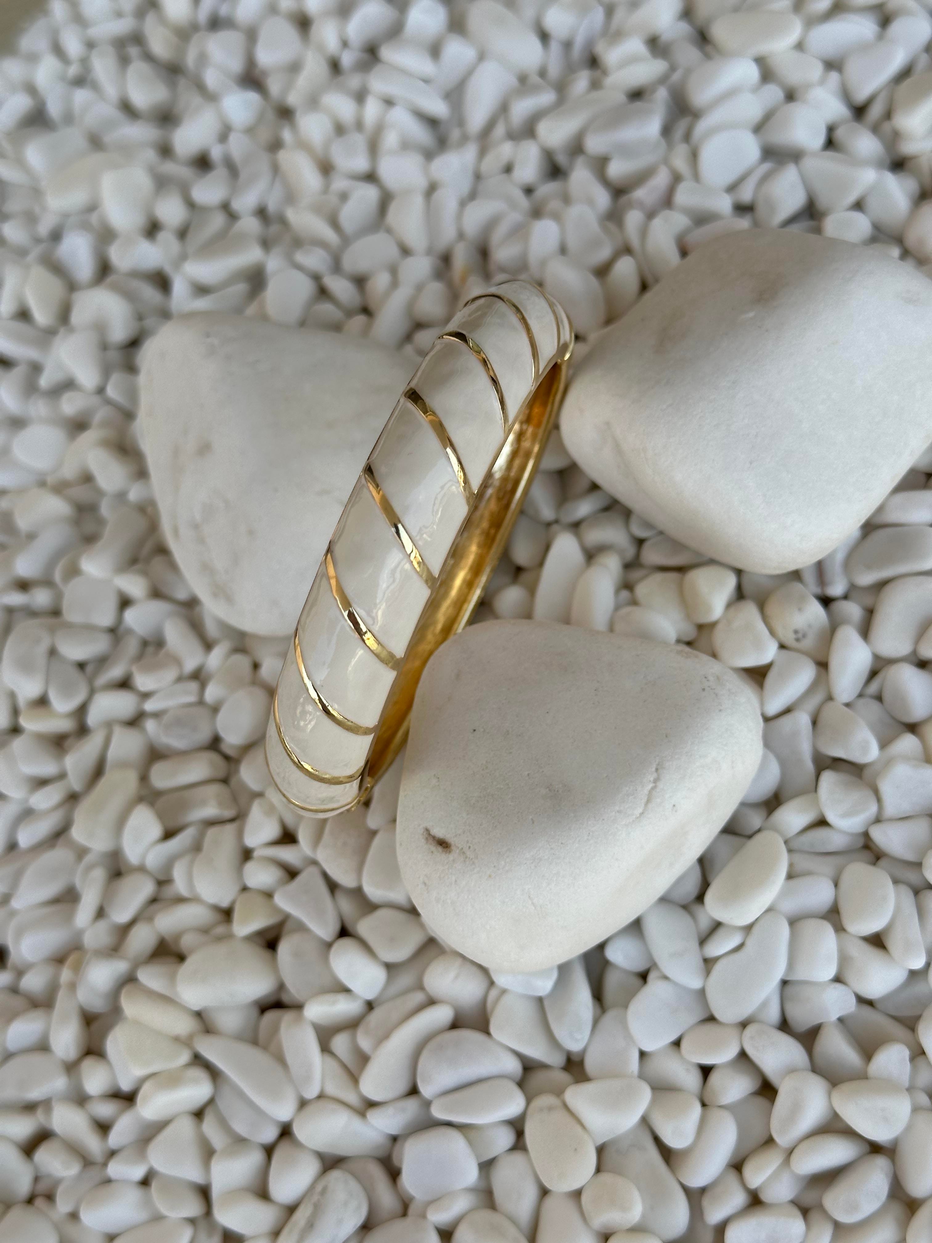 Gold Desen & Beyaz Mineli Kalın Kelepçe