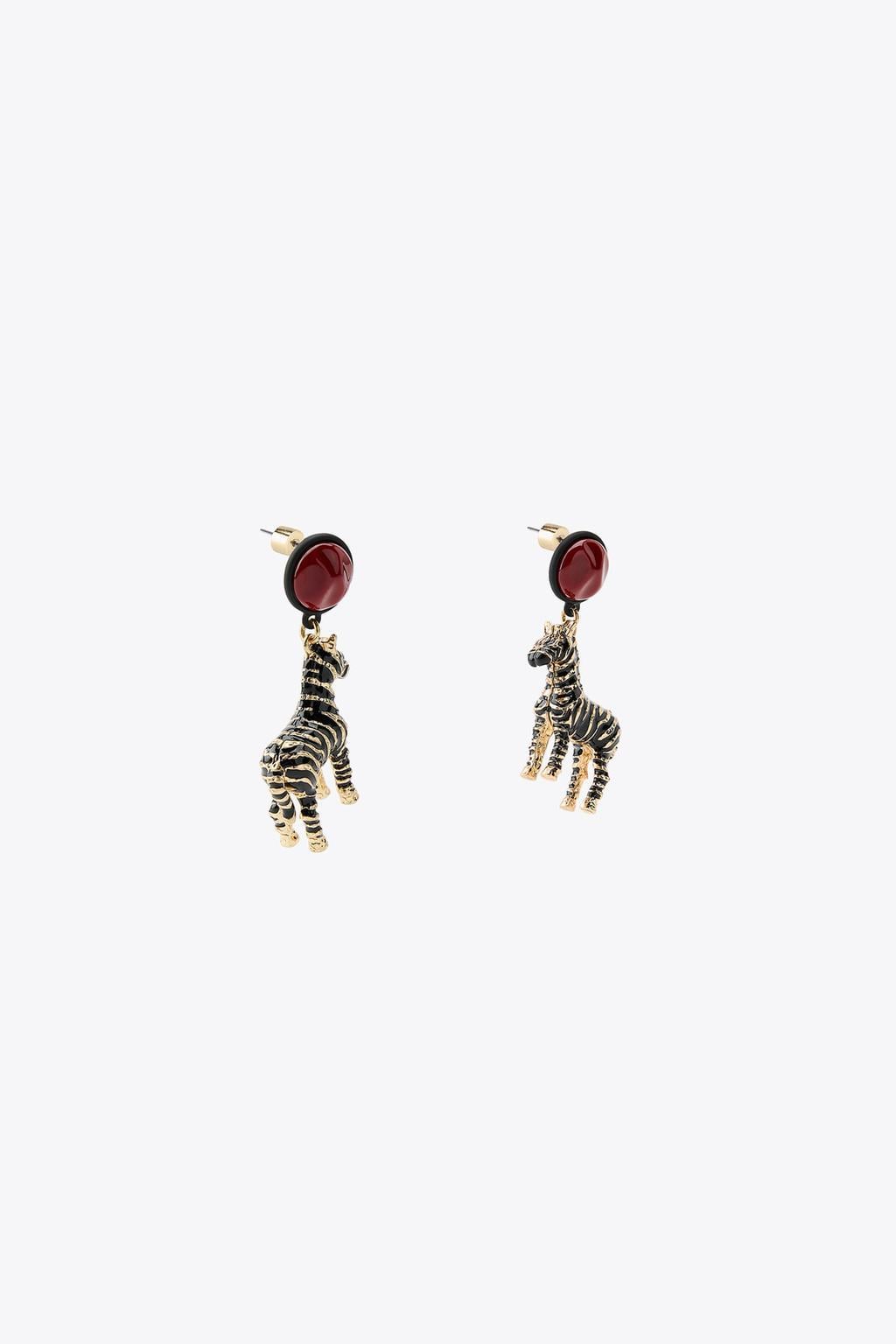 Orjinal Marka Model Sallantılı Zebra Küpe 