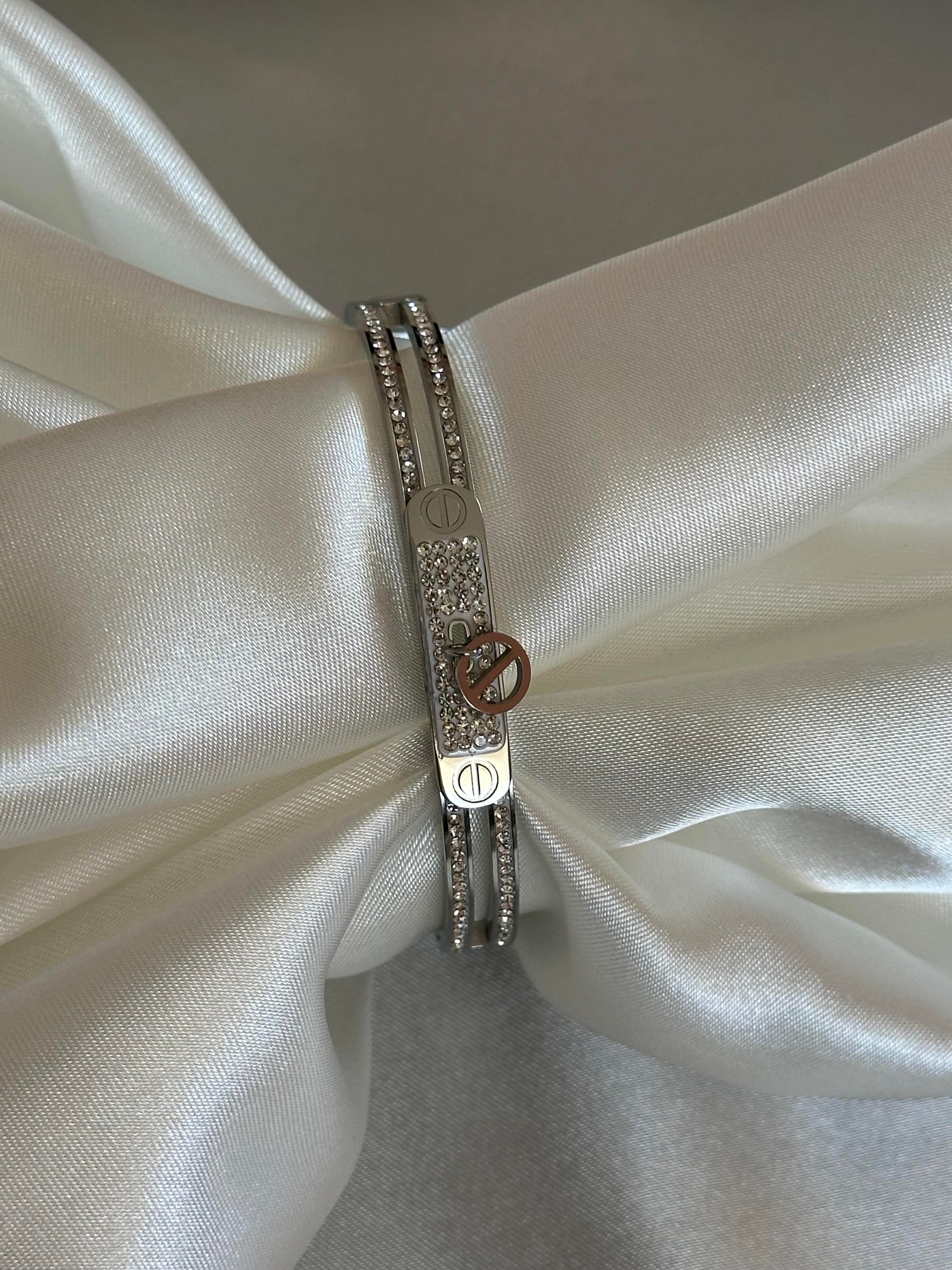 Zirkon Taşlı Cartier Logo Model 316 Ayar Çelik Kelepçe Silver