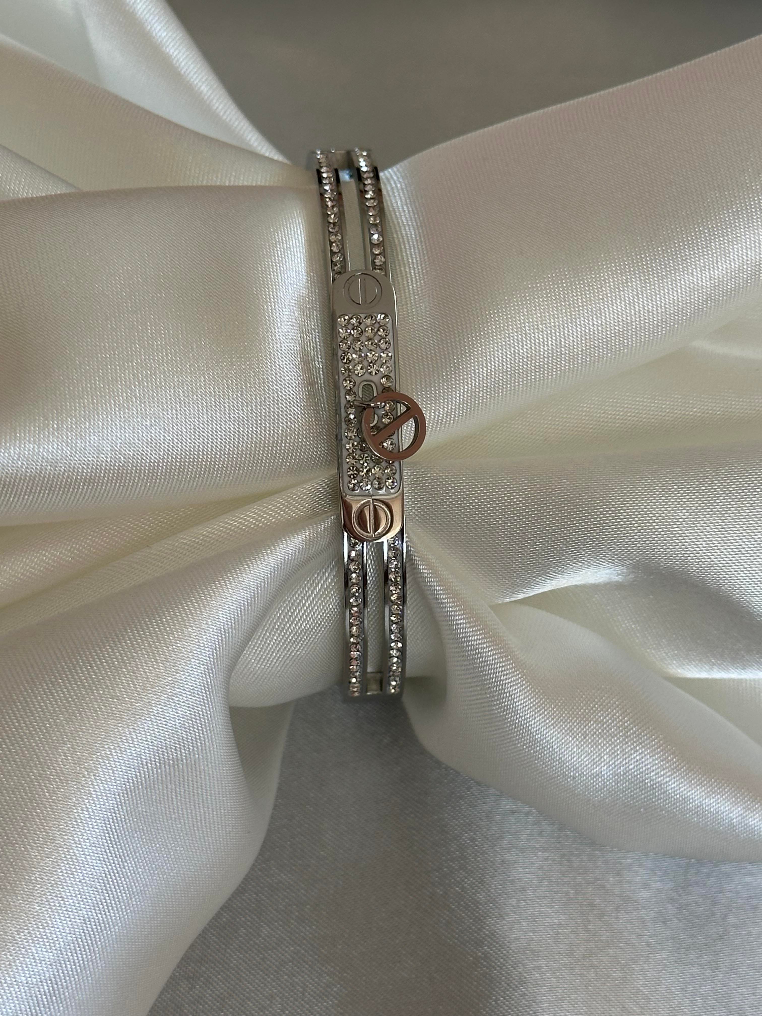 Zirkon Taşlı Cartier Logo Model 316 Ayar Çelik Kelepçe Silver