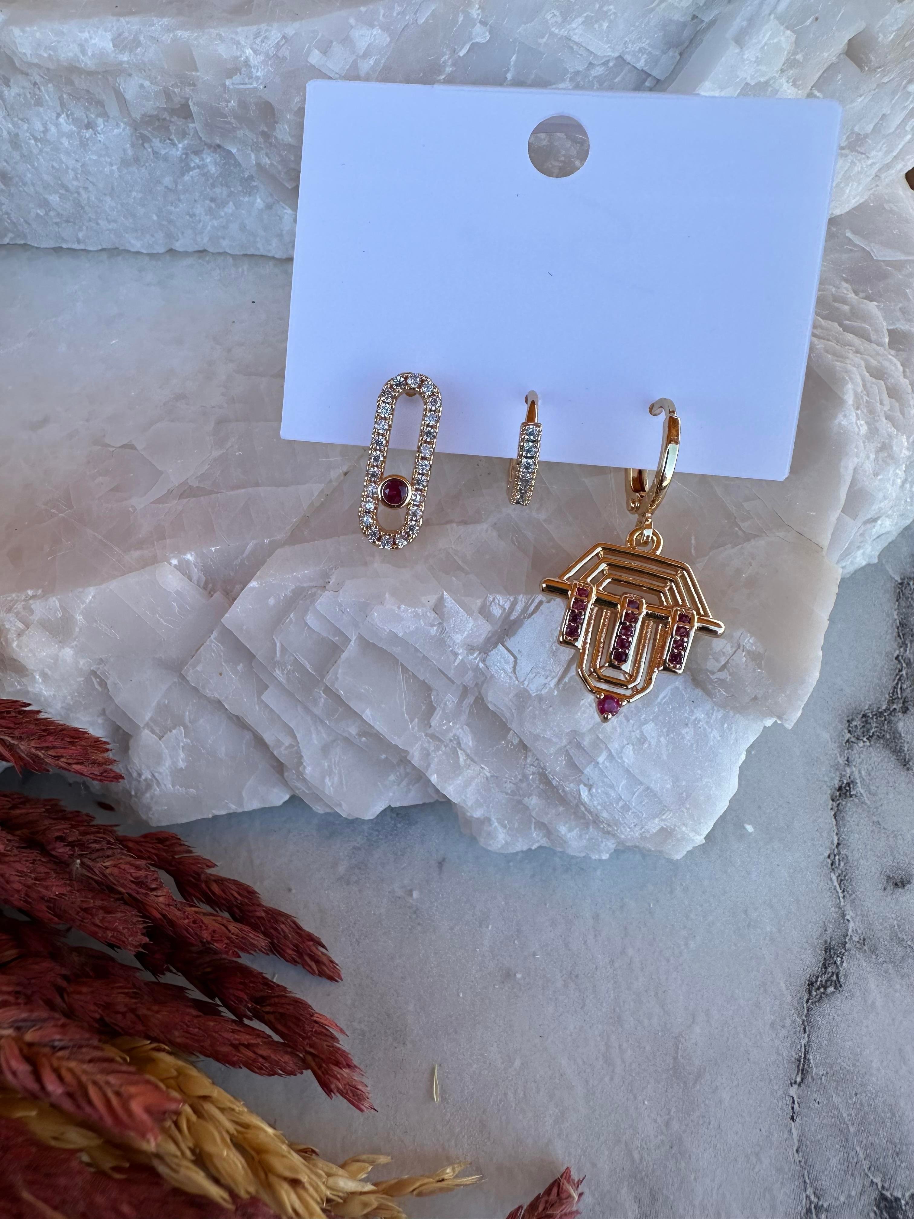 Zirkon Taşlı & Minimal Ataç 3 lü Set Çelik Küpe Bordo
