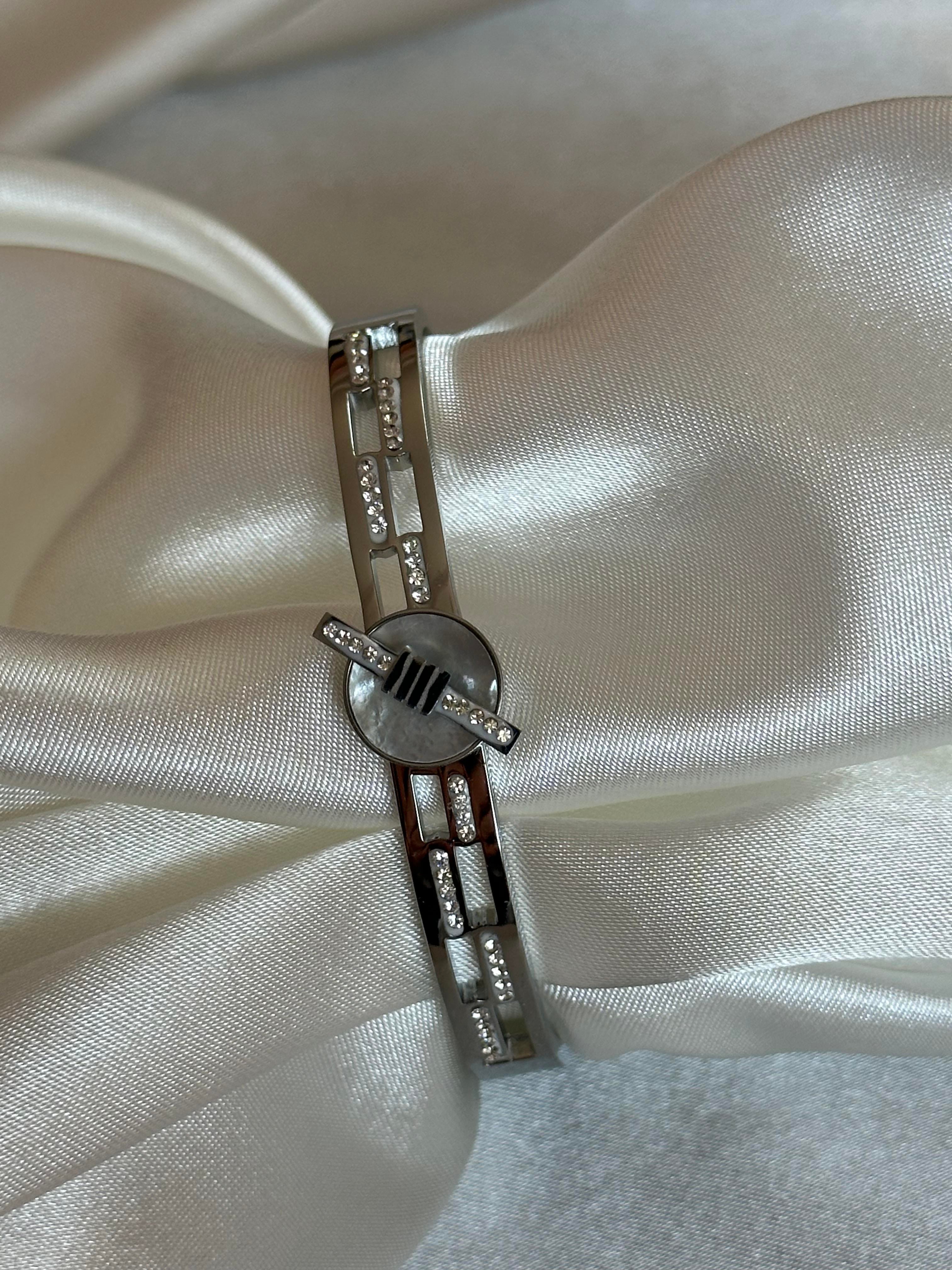 Zirkon Taşlı Sedef Mineli Model 316 Ayar Çelik Kelepçe Silver