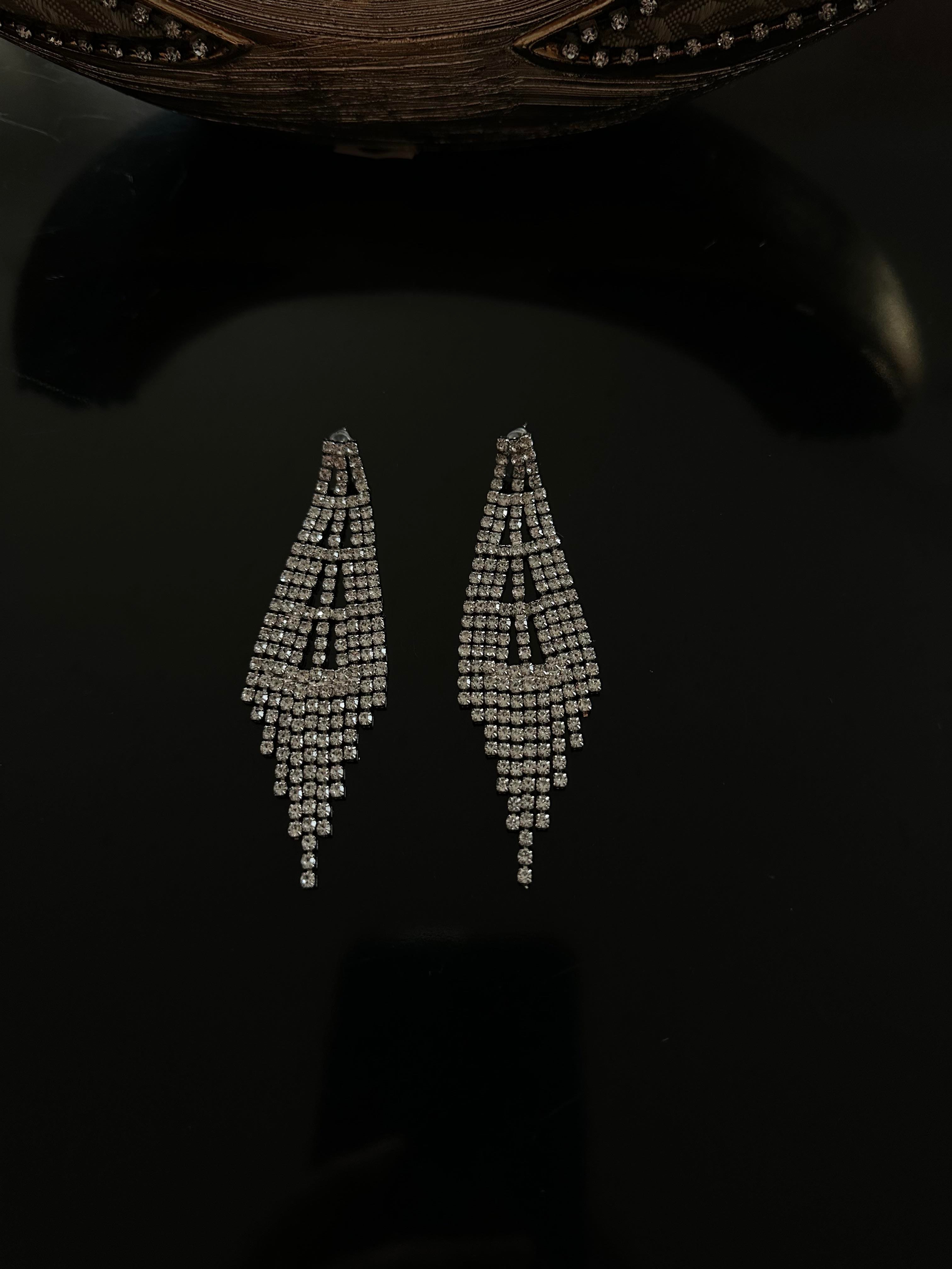 Zirkon Taşlı Suyolu Tasarım Küpe - Model 1