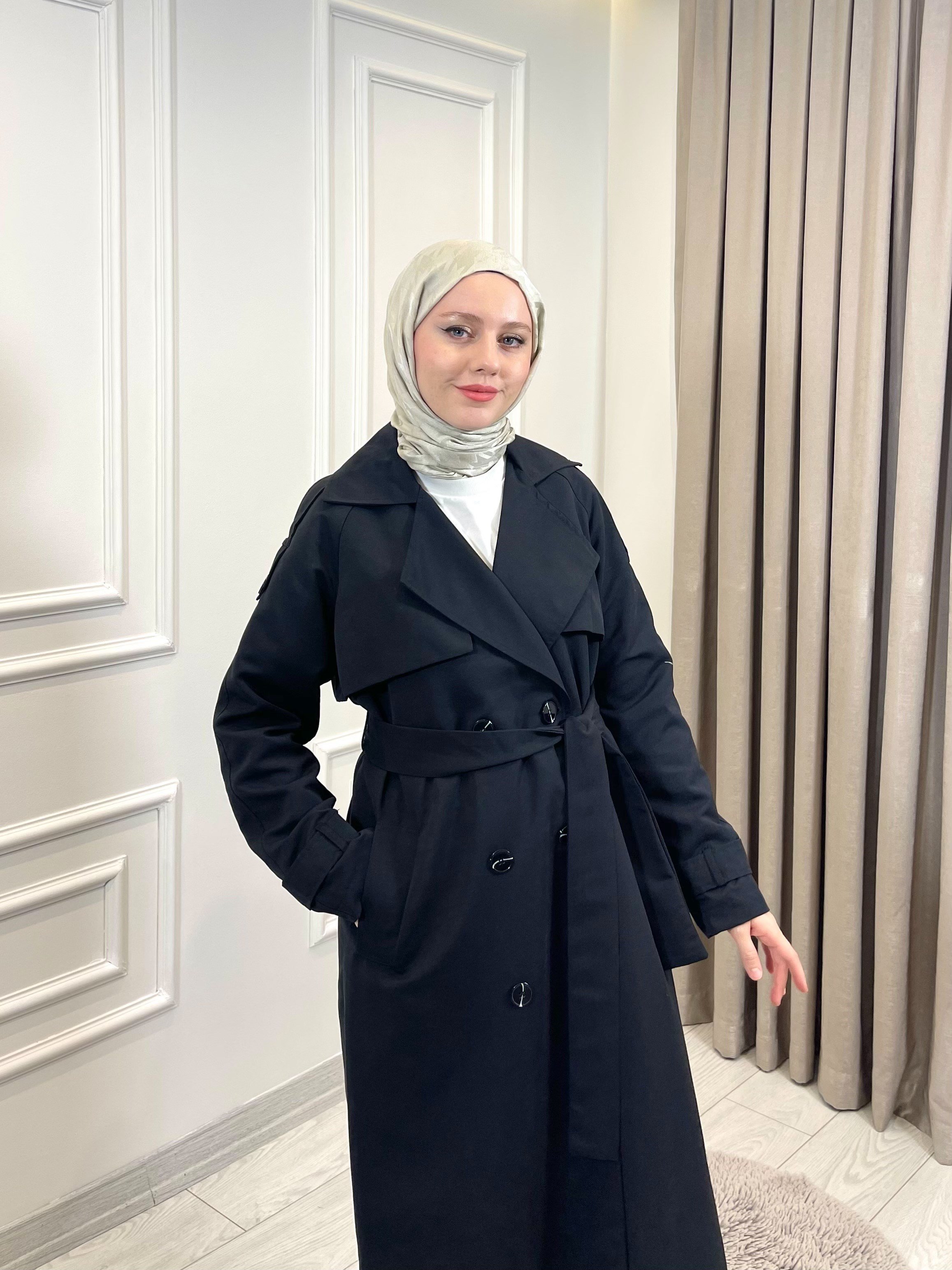 ASTARLI TRENÇ SİYAH