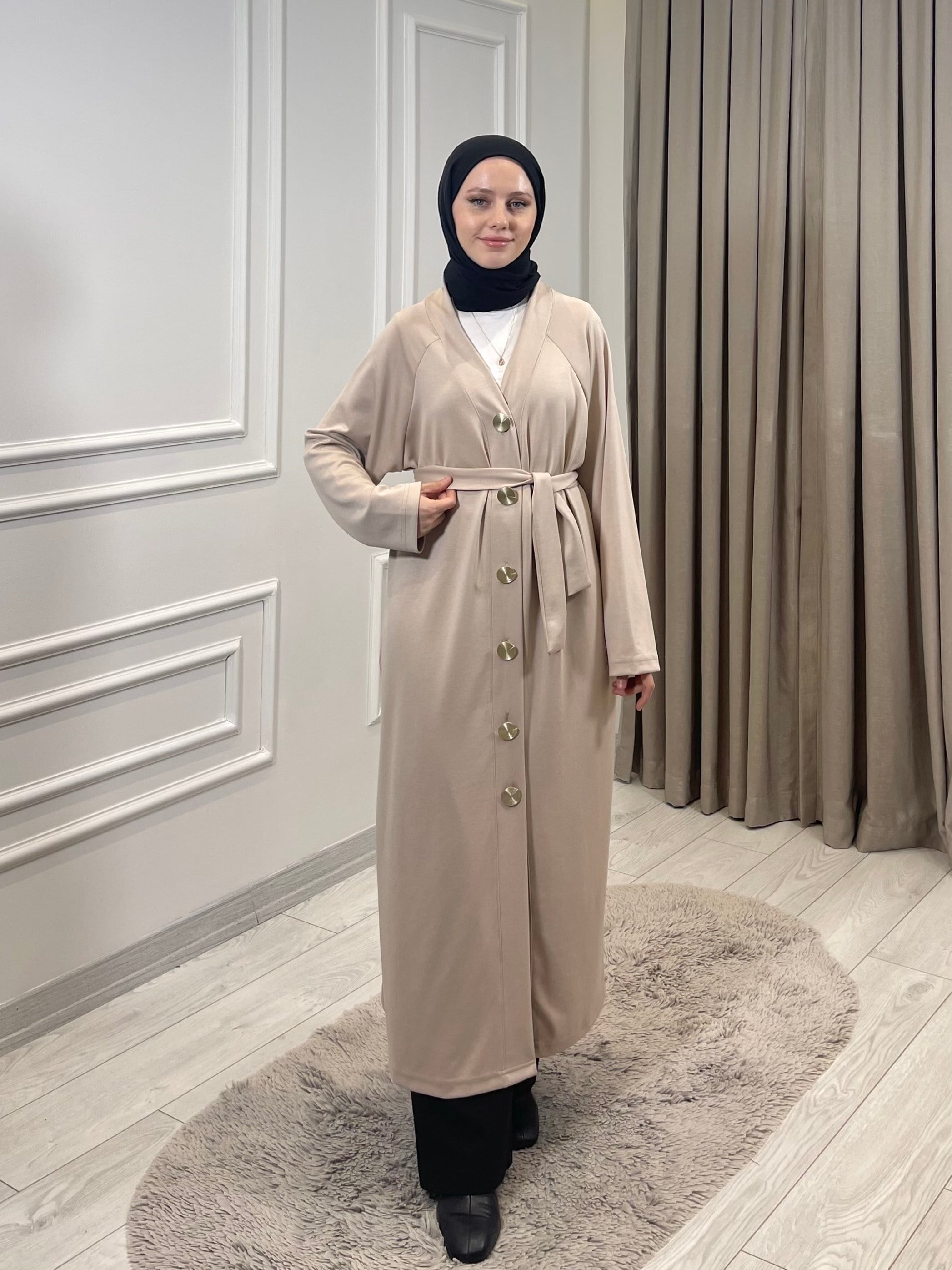 DÜĞMELİ ABAYA BEJ