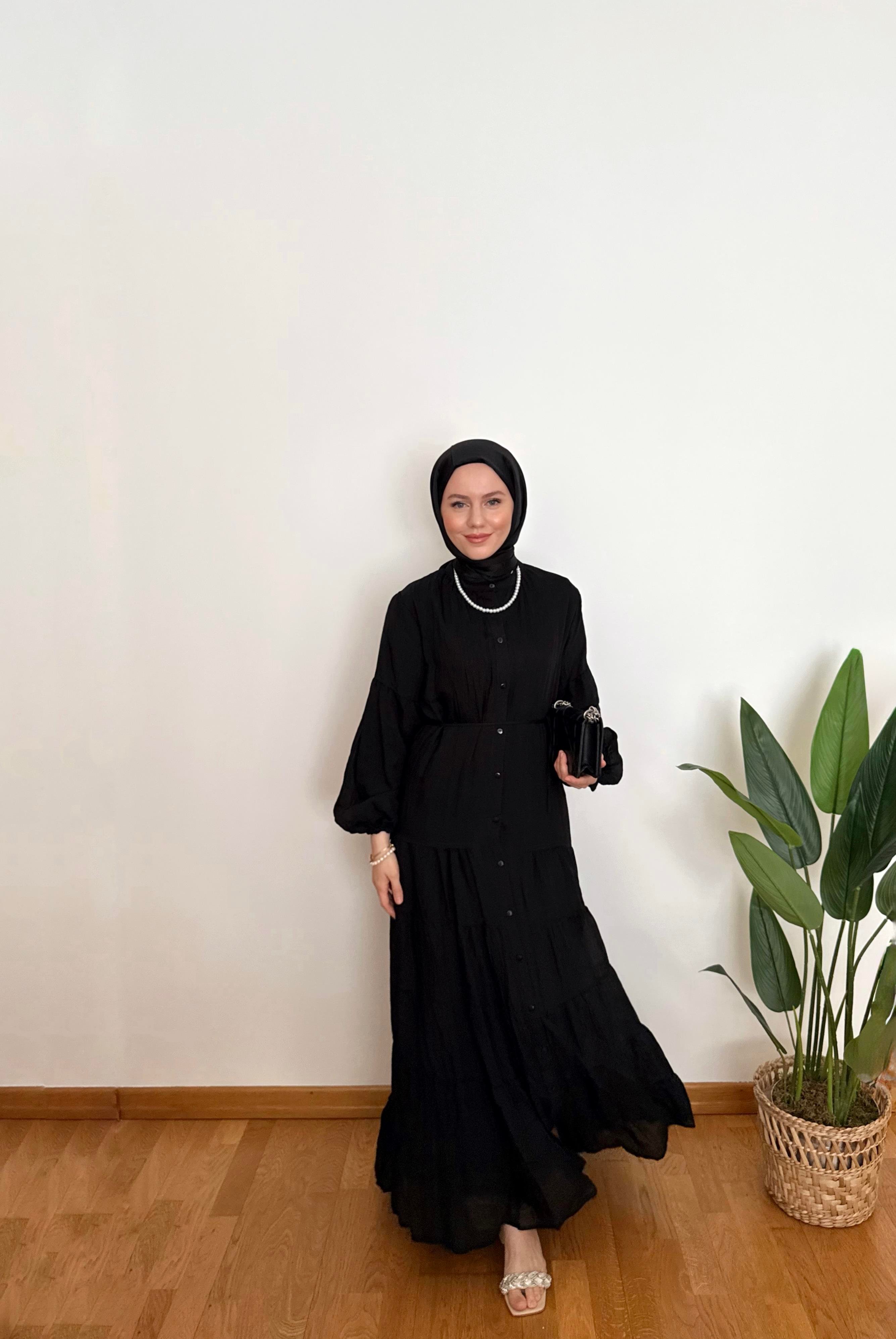 PERLA DÜĞMELİ ELBİSE