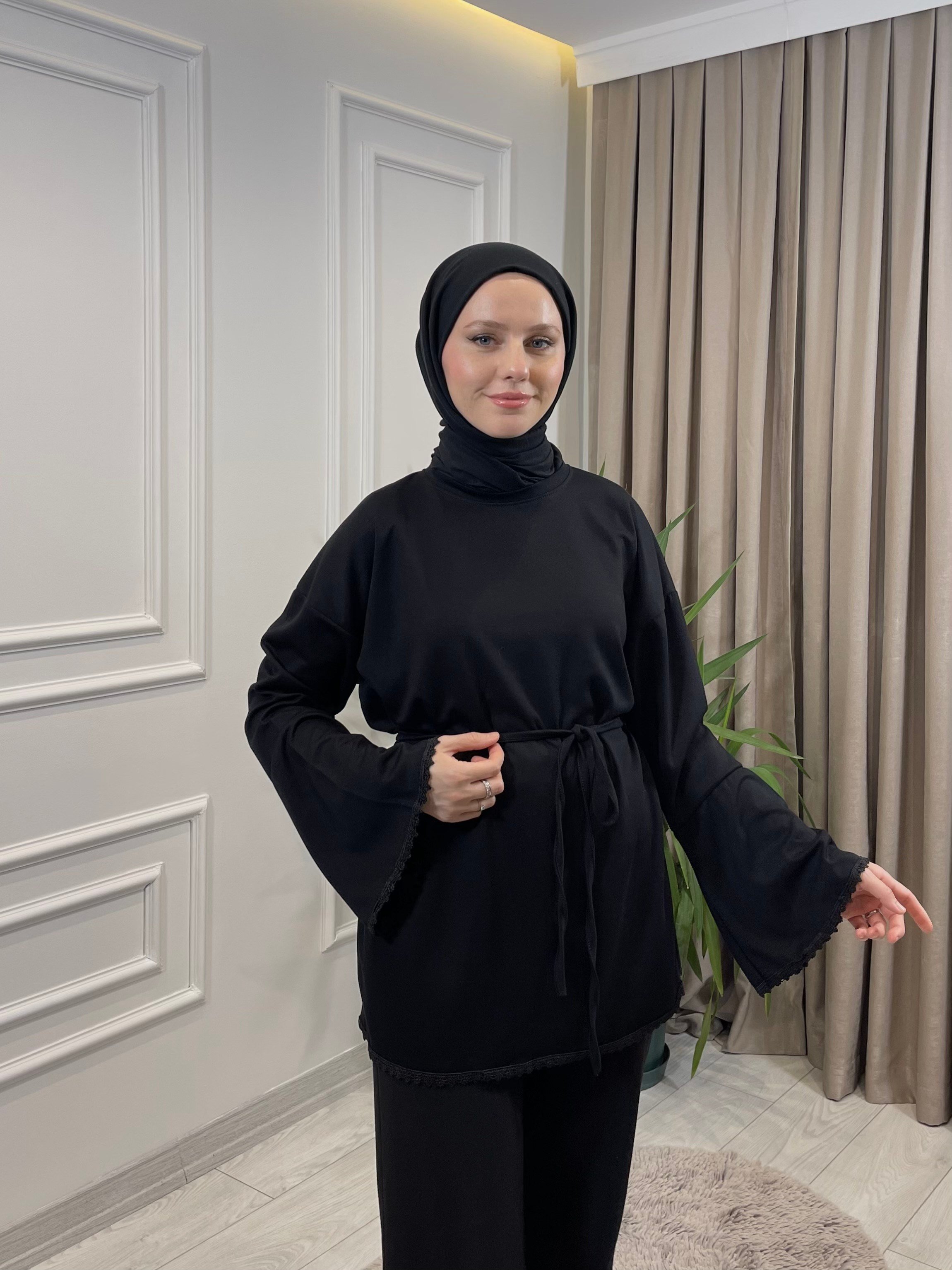 ŞERİT DANTELLİ TUNİK SİYAH