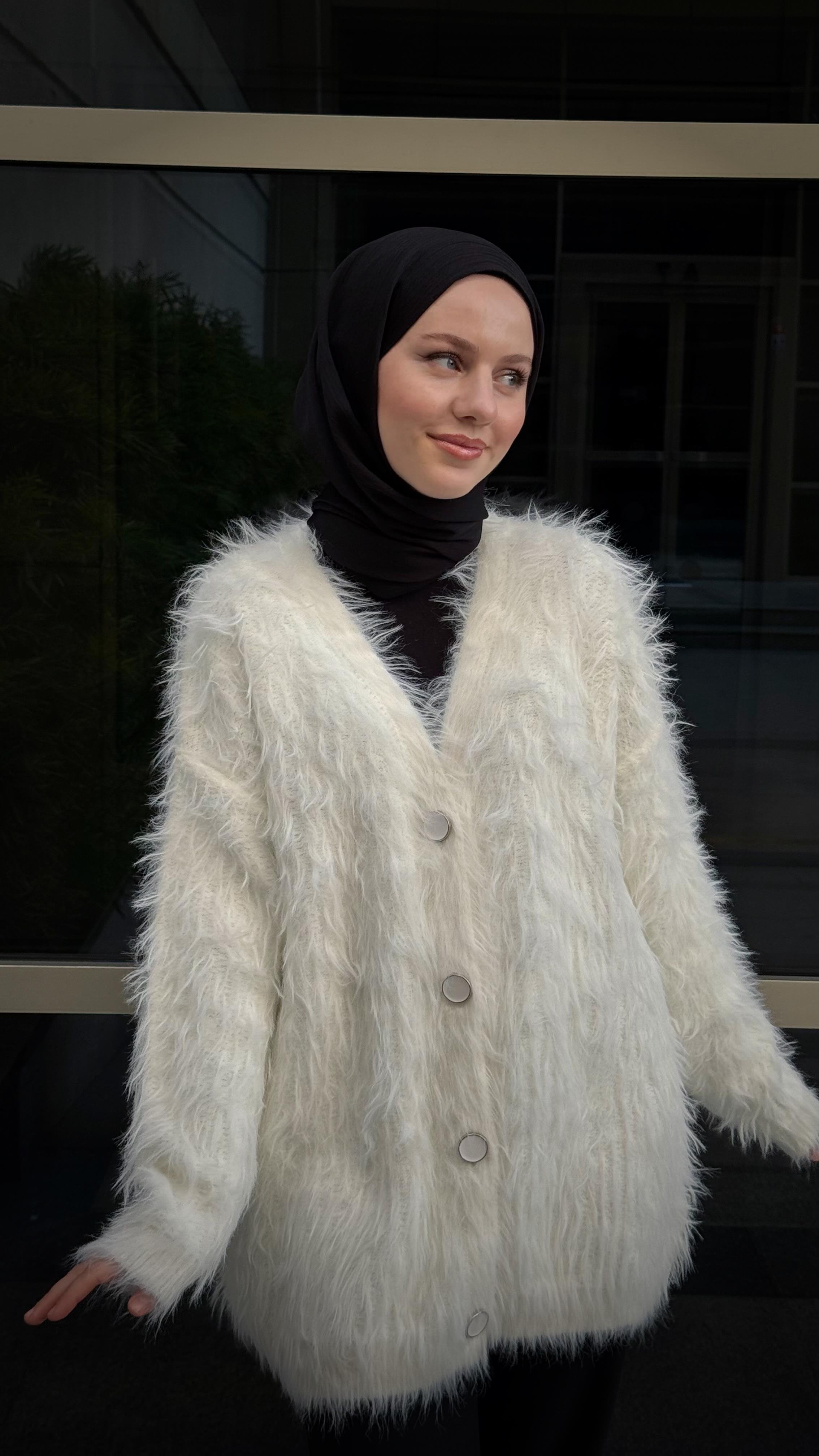 TÜY DETAYLI HIRKA