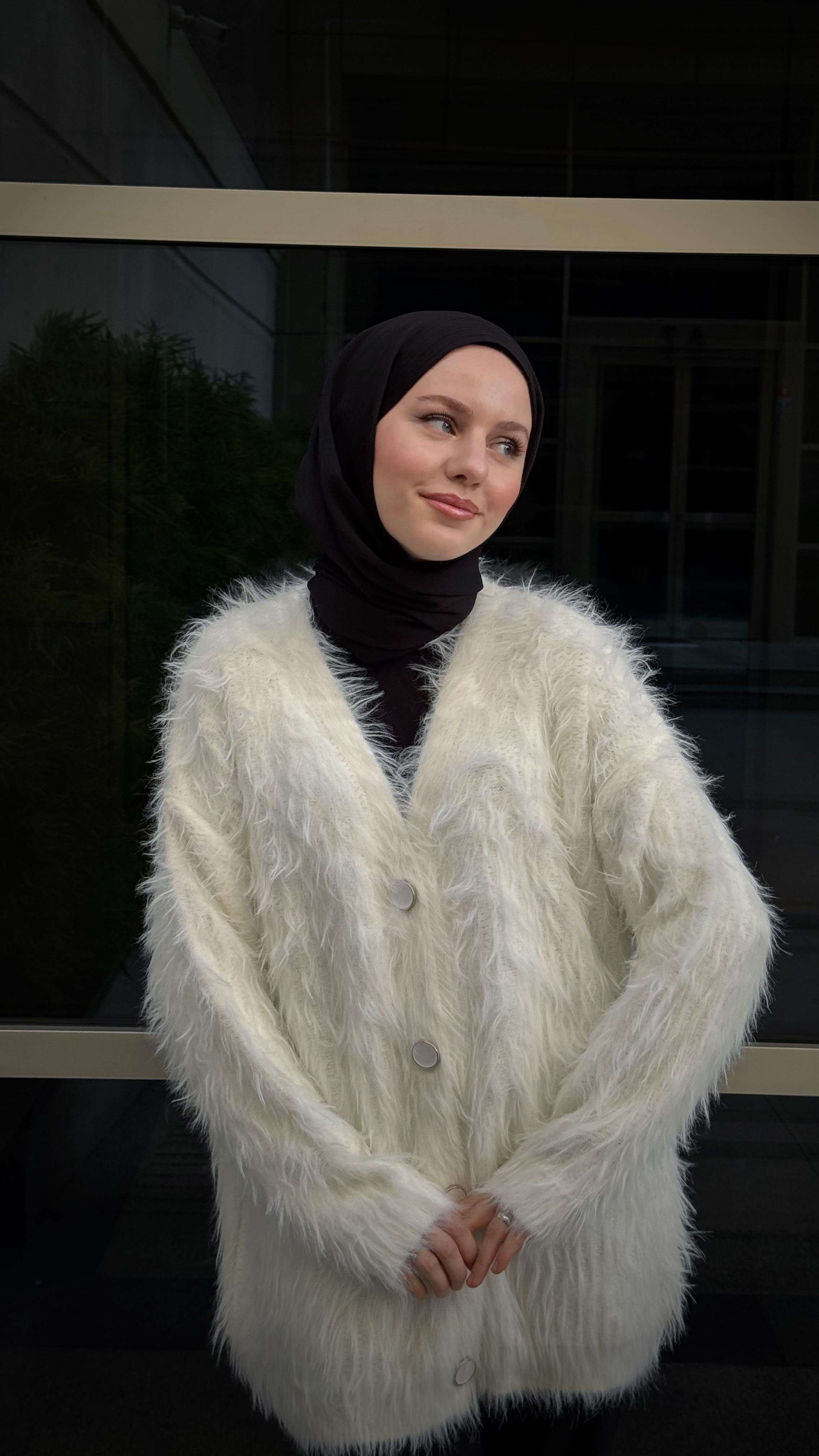 TÜY DETAYLI HIRKA