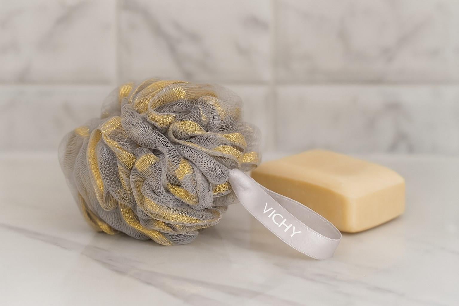 VICHY Simli Banyo Lifi Yoğun Köpük Etkili Duş ve Vücut Temizleme Lifi VCH-6575  GRİ GOLD SİMLİ 60gr 