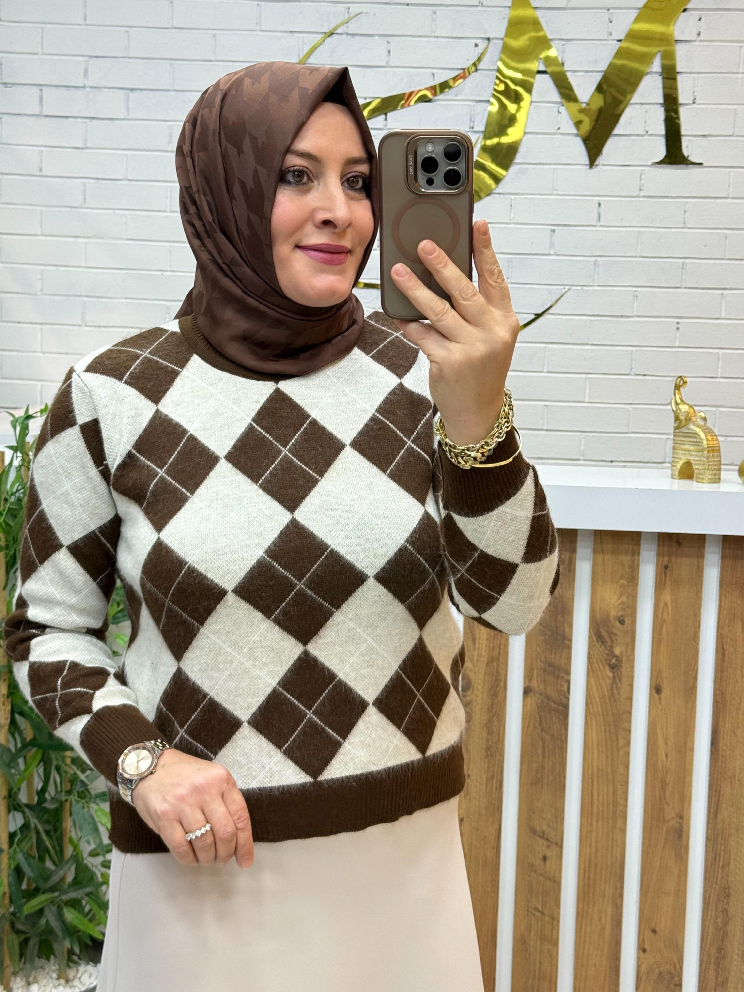 BAKLAVA DESEN TRİKO KAZAK