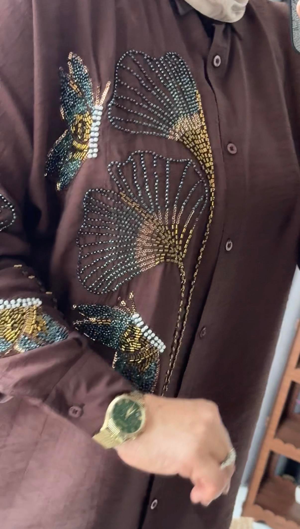 BONCUK İŞLEMELİ ŞIK GÖMLEK