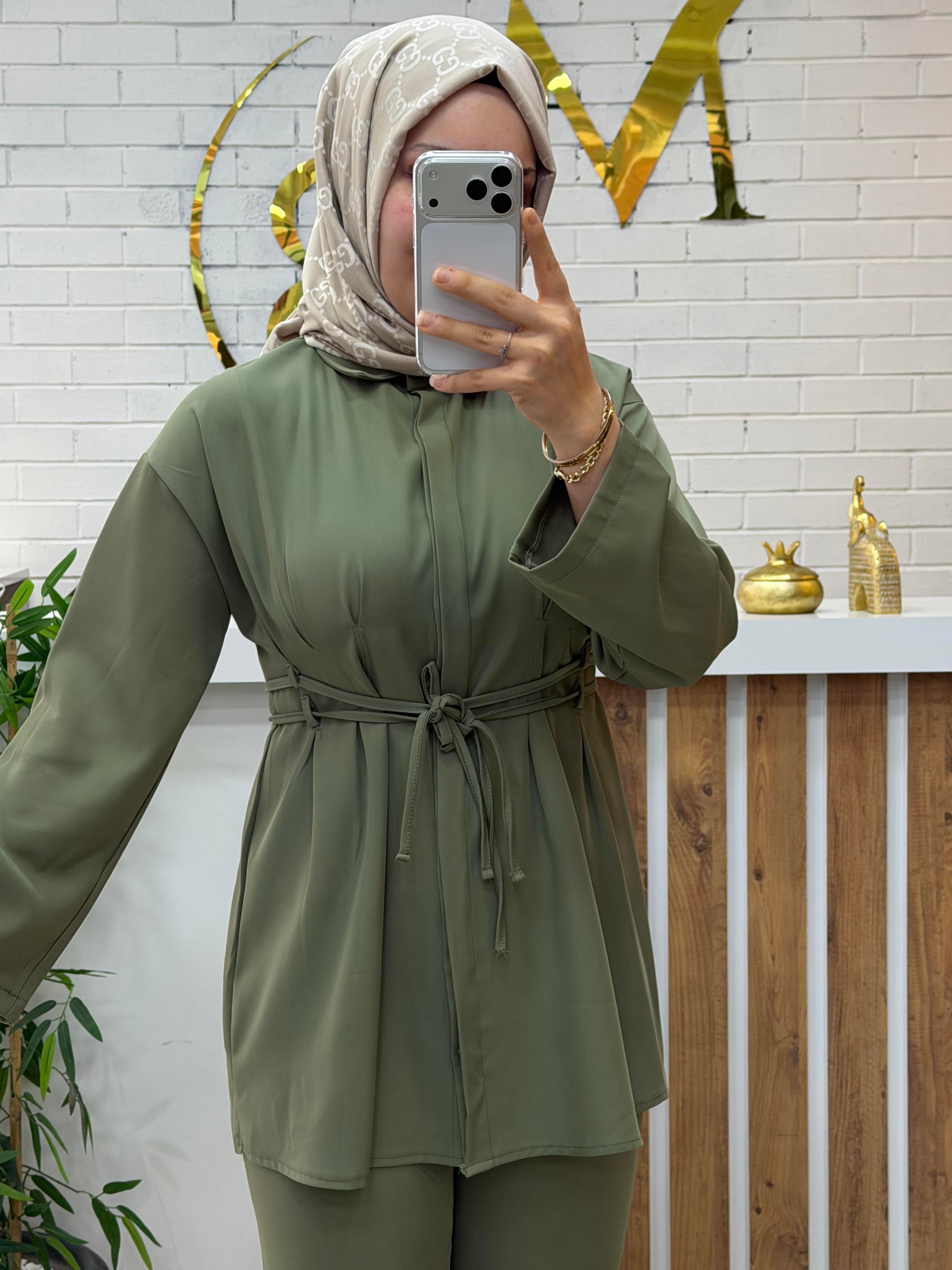 PRADA ÇİFT BAĞCIKLI ZARİF TAKIM