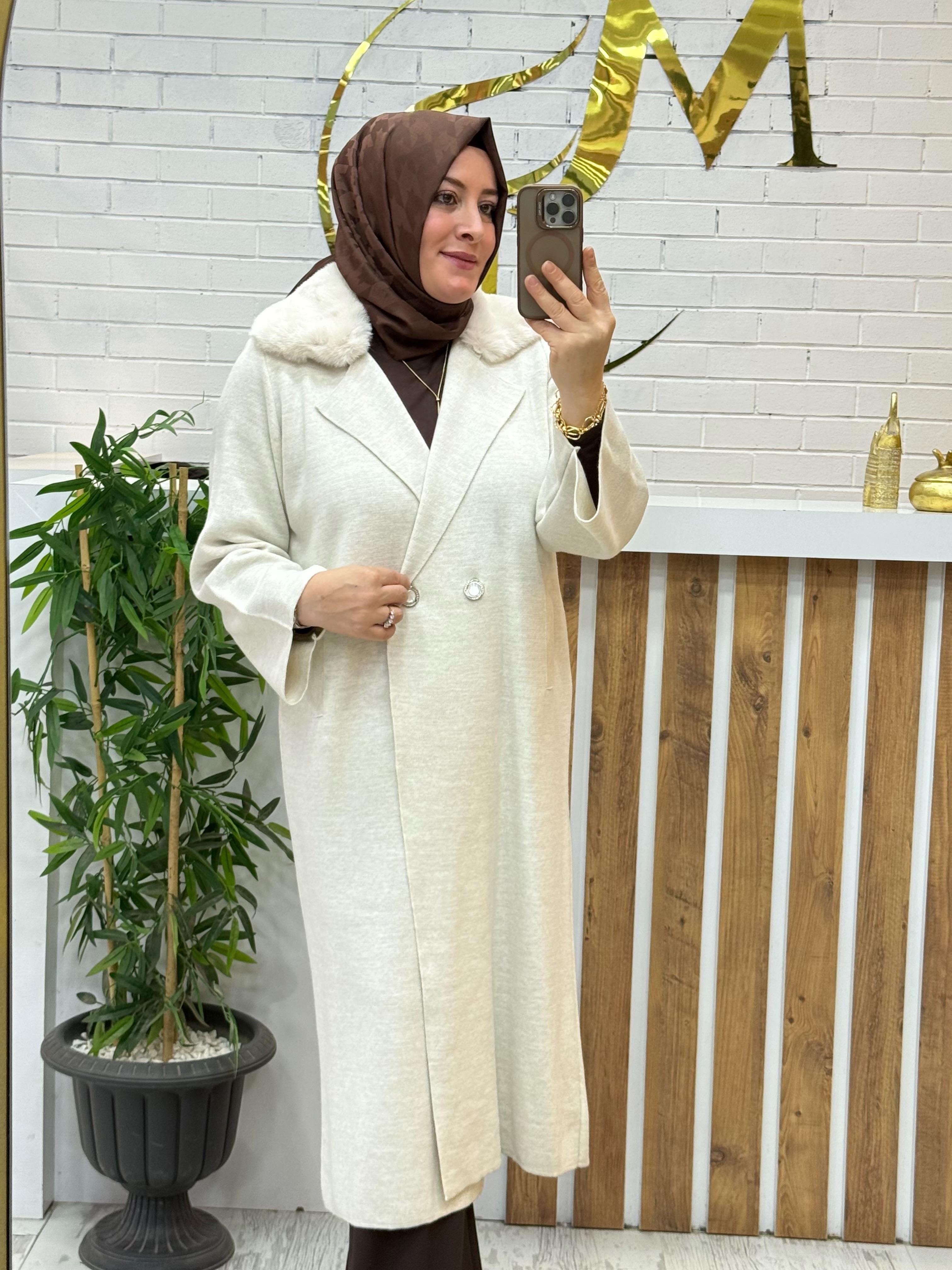 YAKASI KÜRKLÜ UZUN HIRKA