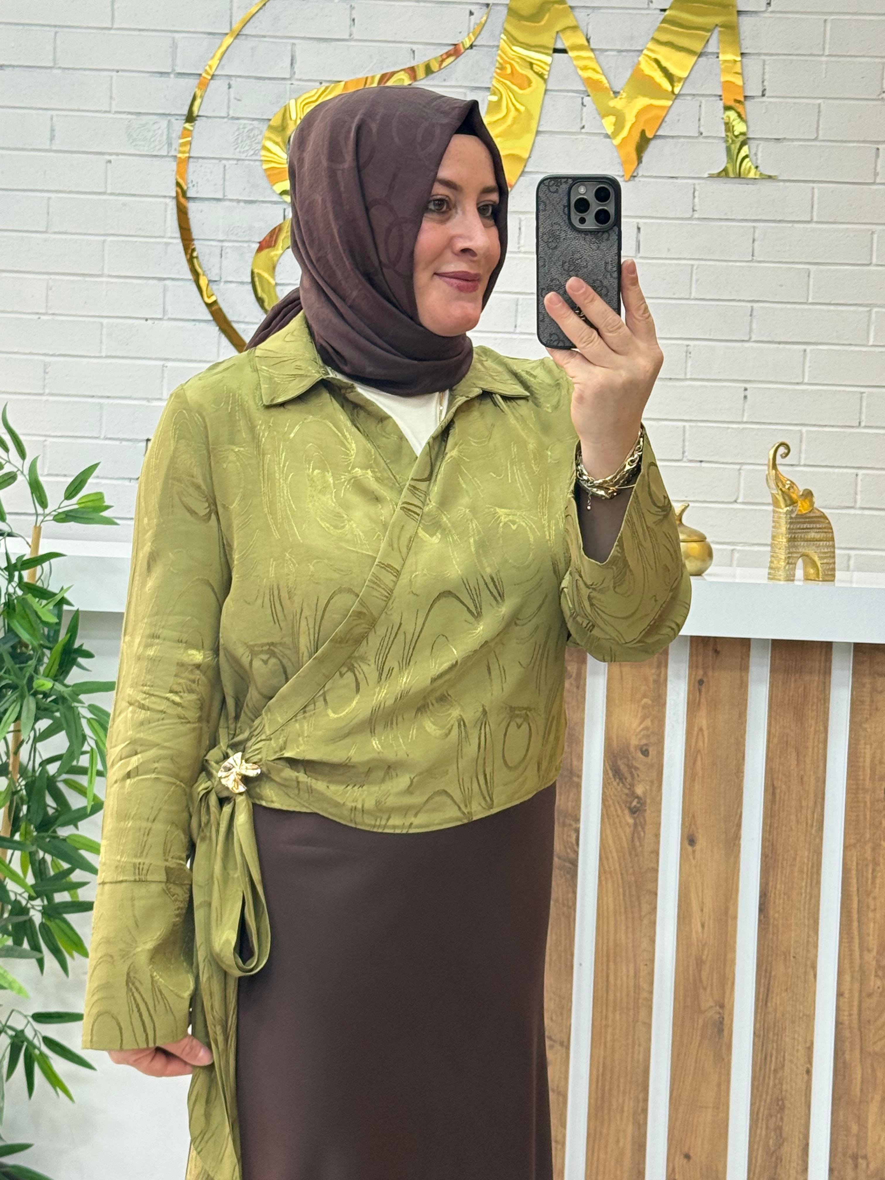 YANDAN BAĞLAMALI SATEN BLUZ