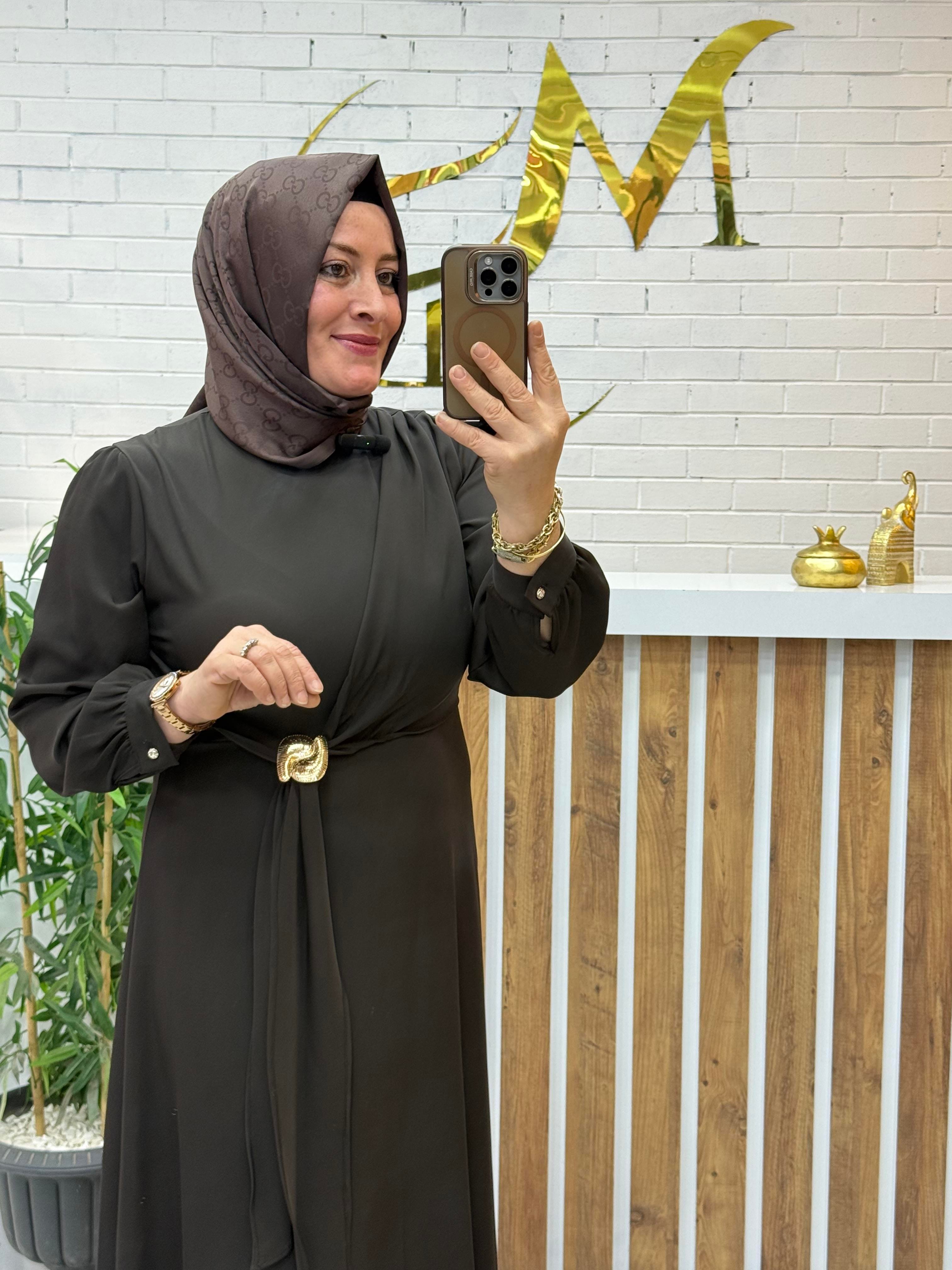ZARİF VE ŞIK PRADA ELBİSE