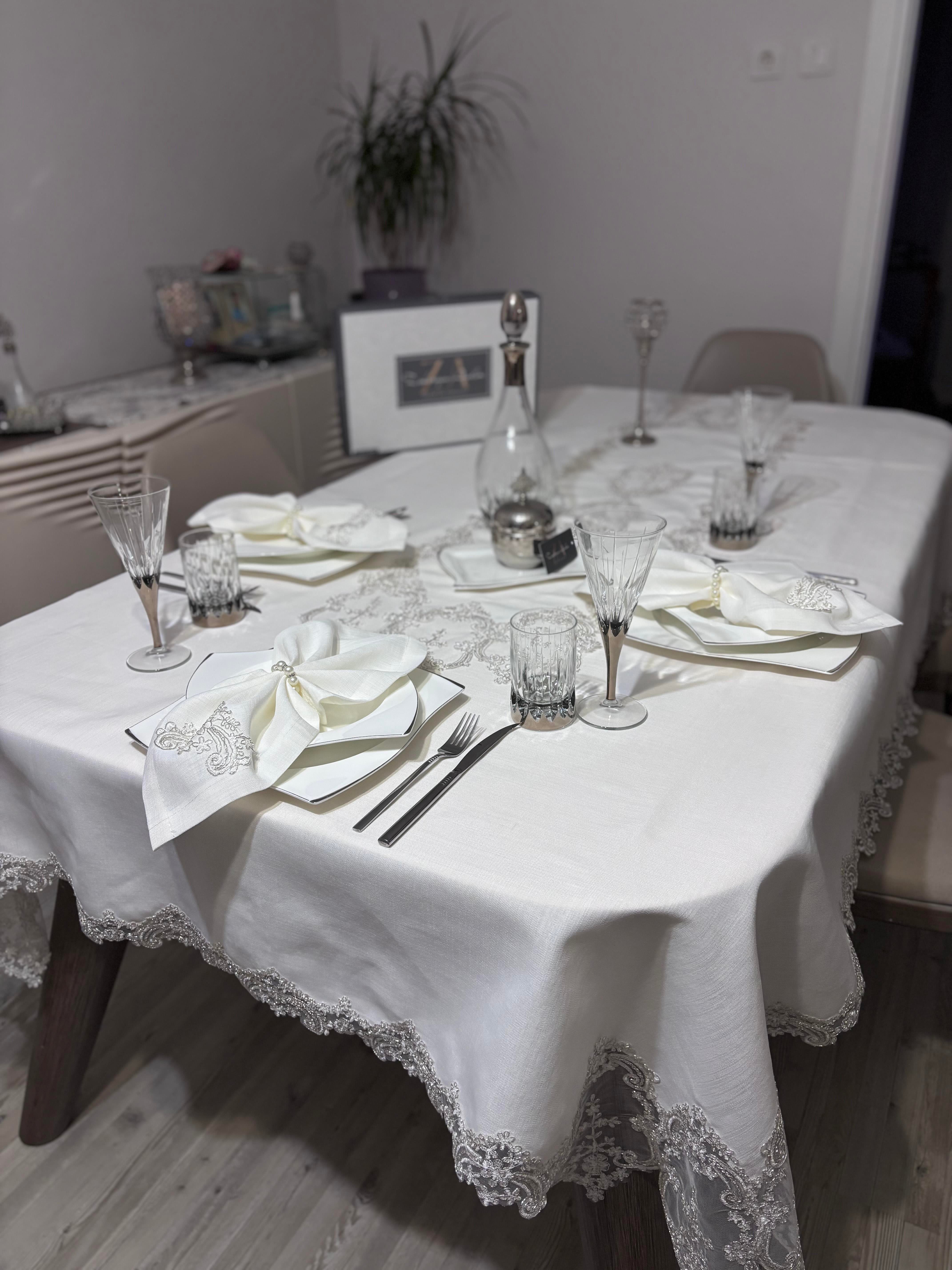 PRENSES GÜMÜŞ DANTELLİ LÜKS SOFRA TAKIMI