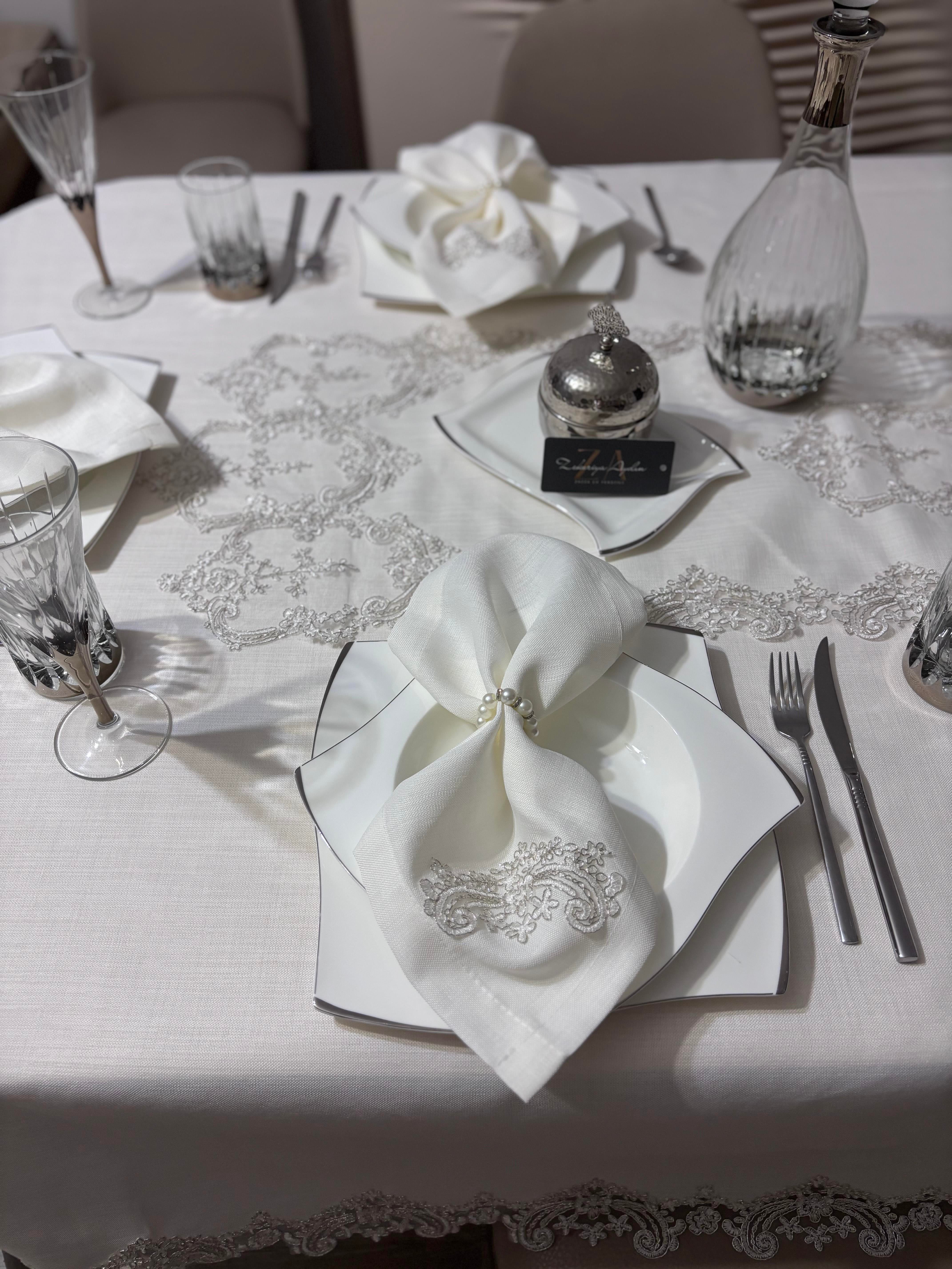 PRENSES GÜMÜŞ DANTELLİ LÜKS SOFRA TAKIMI
