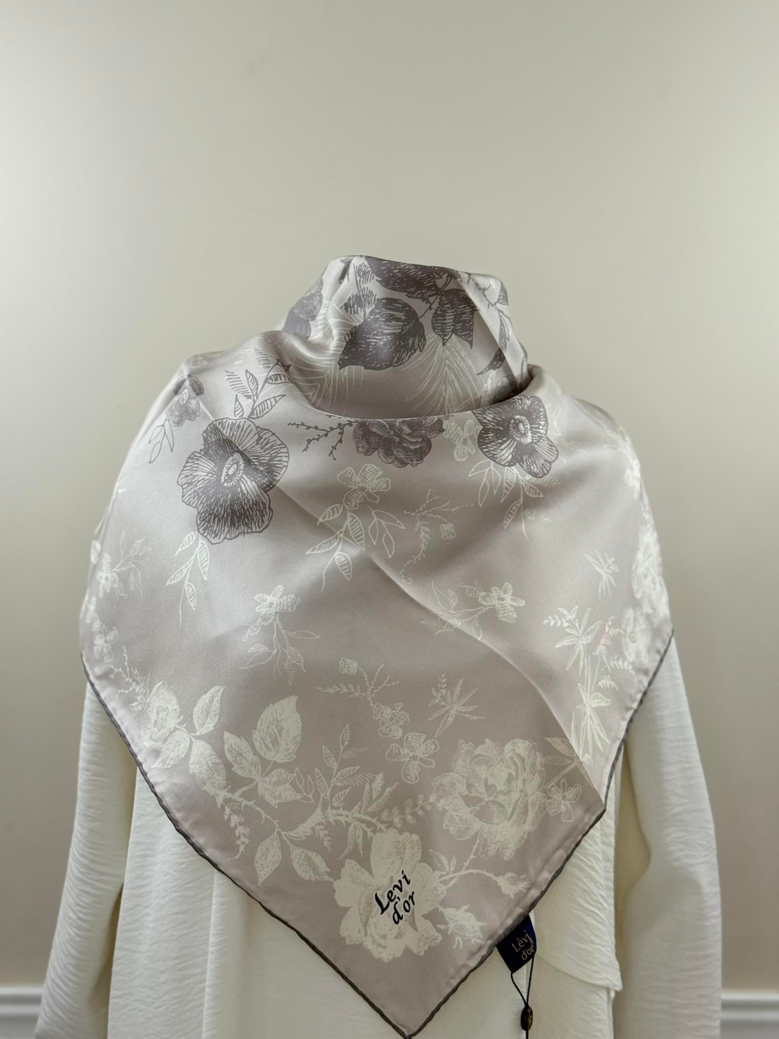 Levidor | Ekru Soyut Gül Desen Twill İpek Eşarp