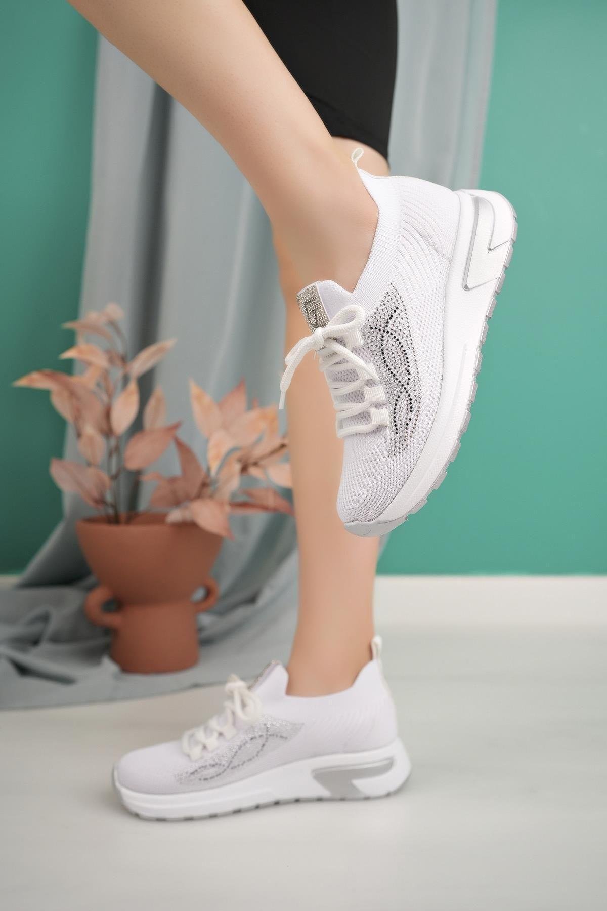 Kadın Ortopedik Taban Triko Taş Detaylı Sneaker Yürüyüş Ayakkabısı