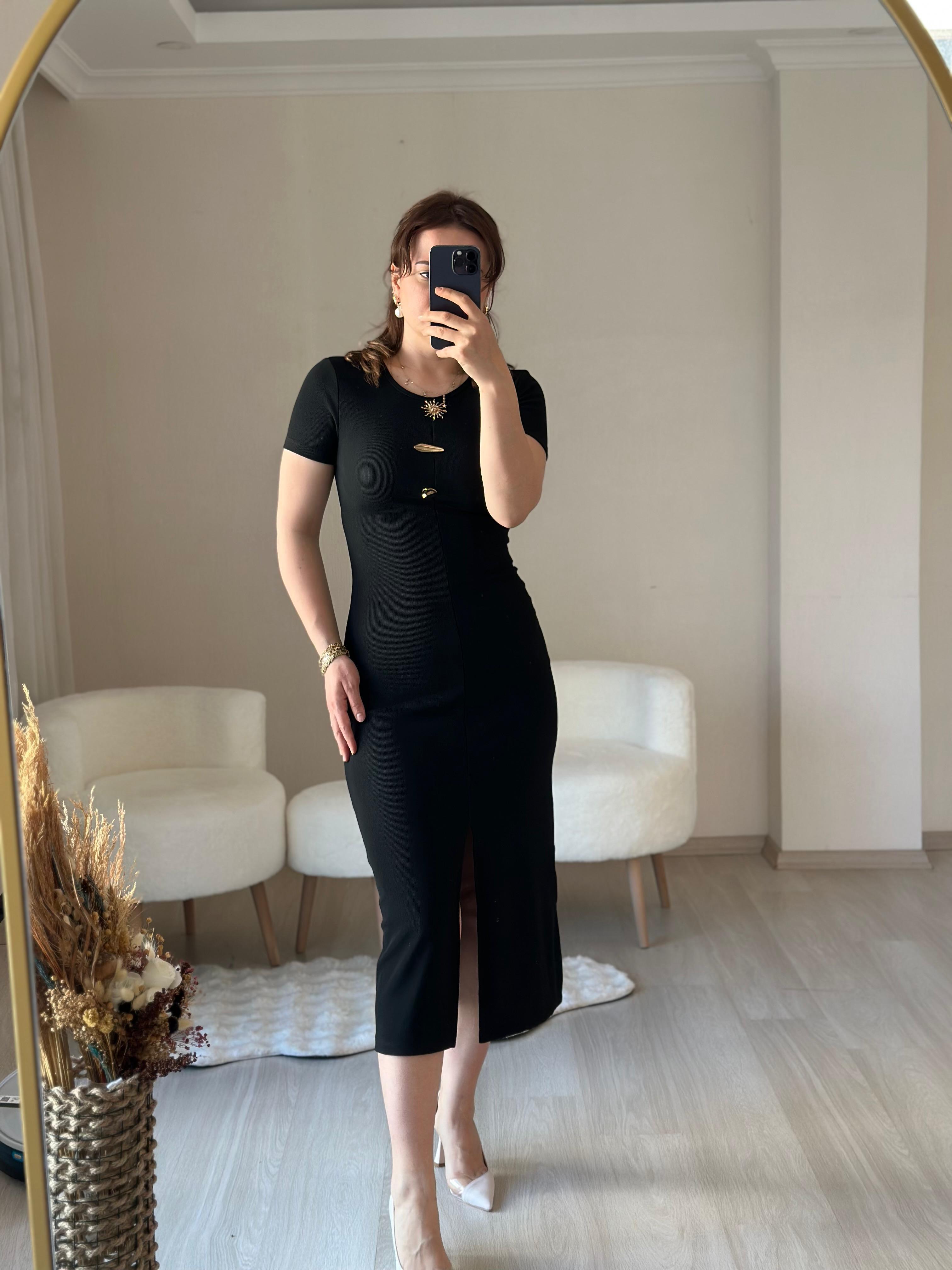 DÜĞME DETAYLI KISA KOLLU ELBİSE