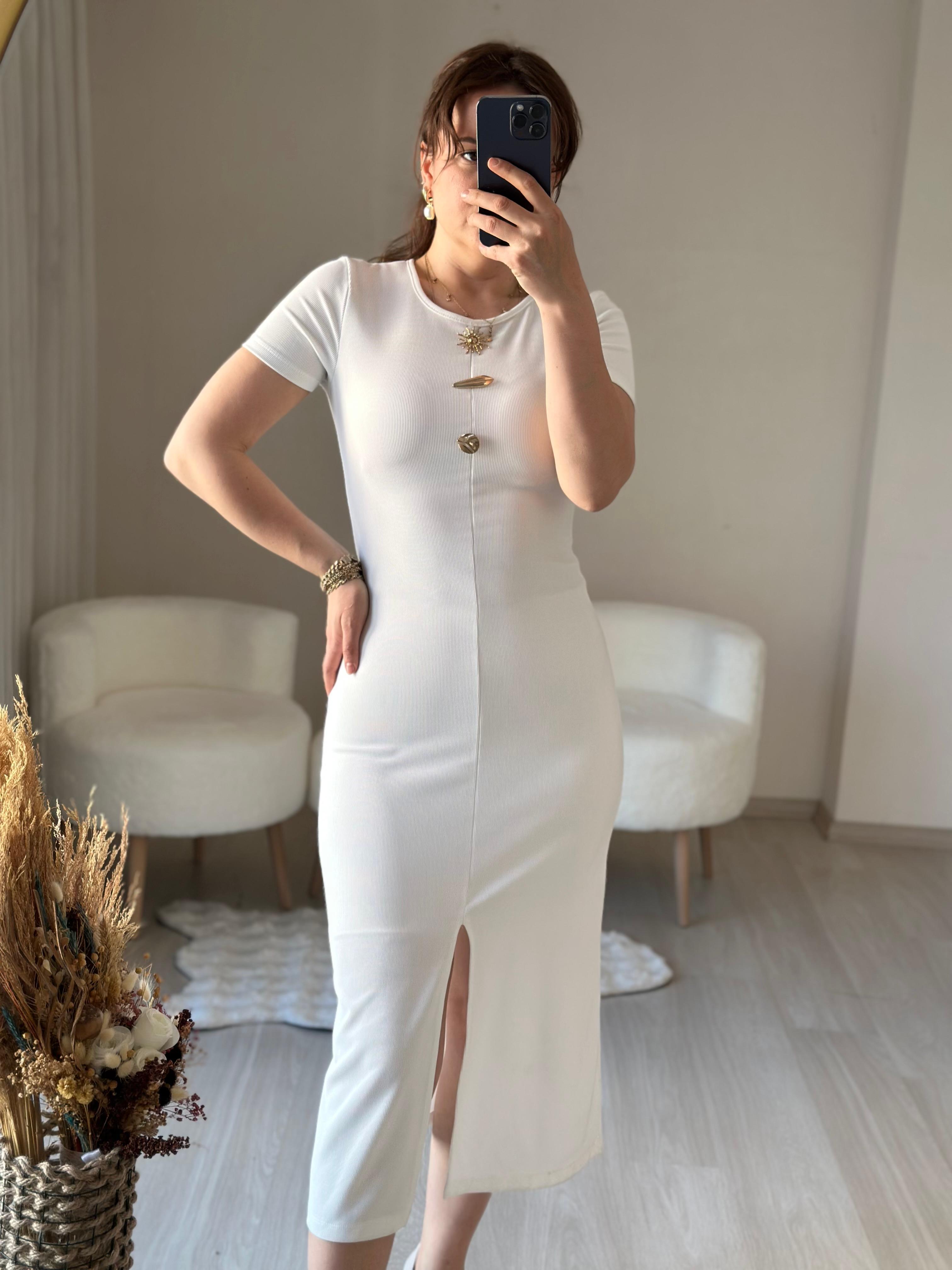 DÜĞME DETAYLI YARIM KOL ELBİSE
