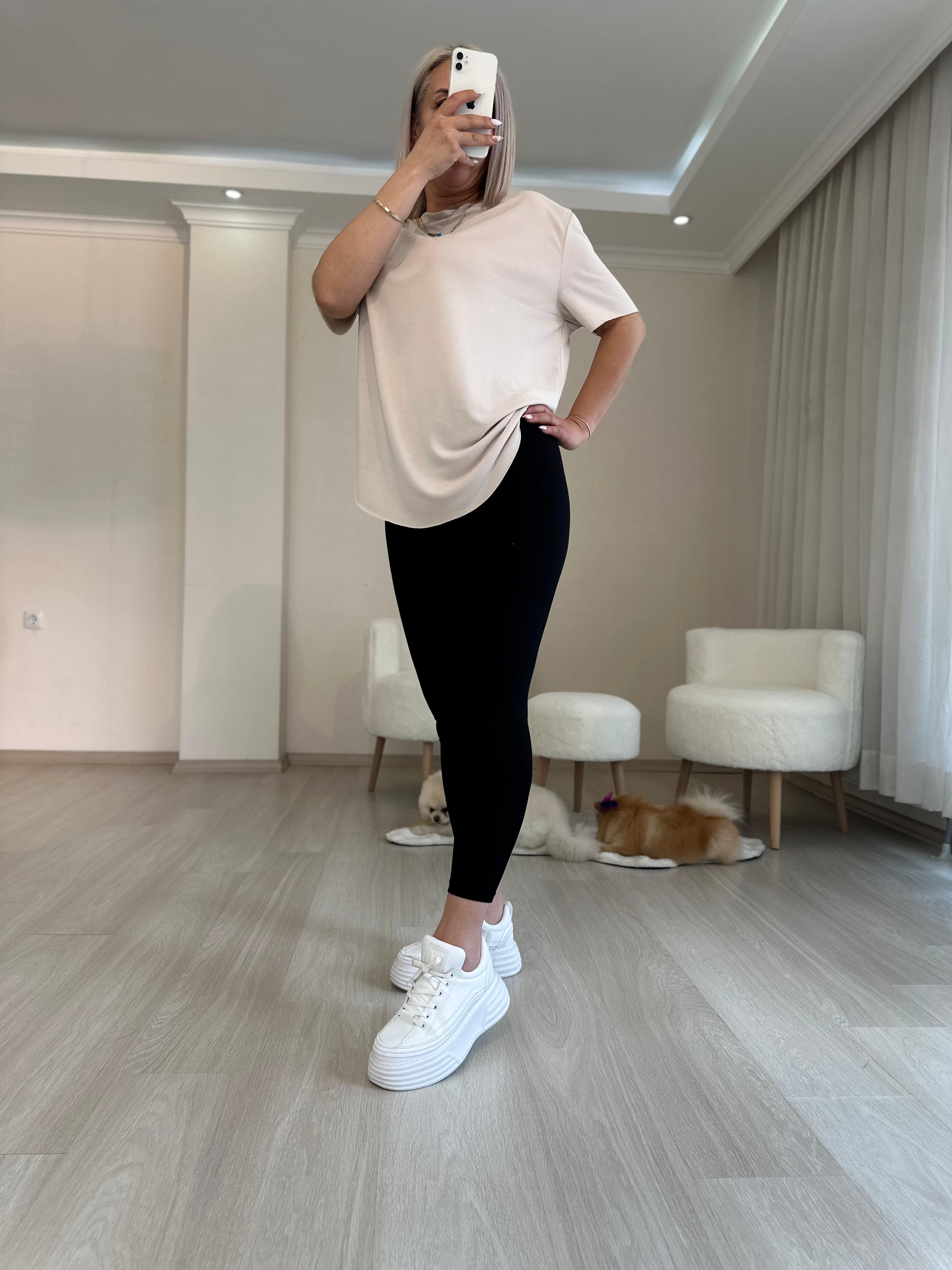 ETEĞİ DİKİŞSİZ MODAL T-SHİRT