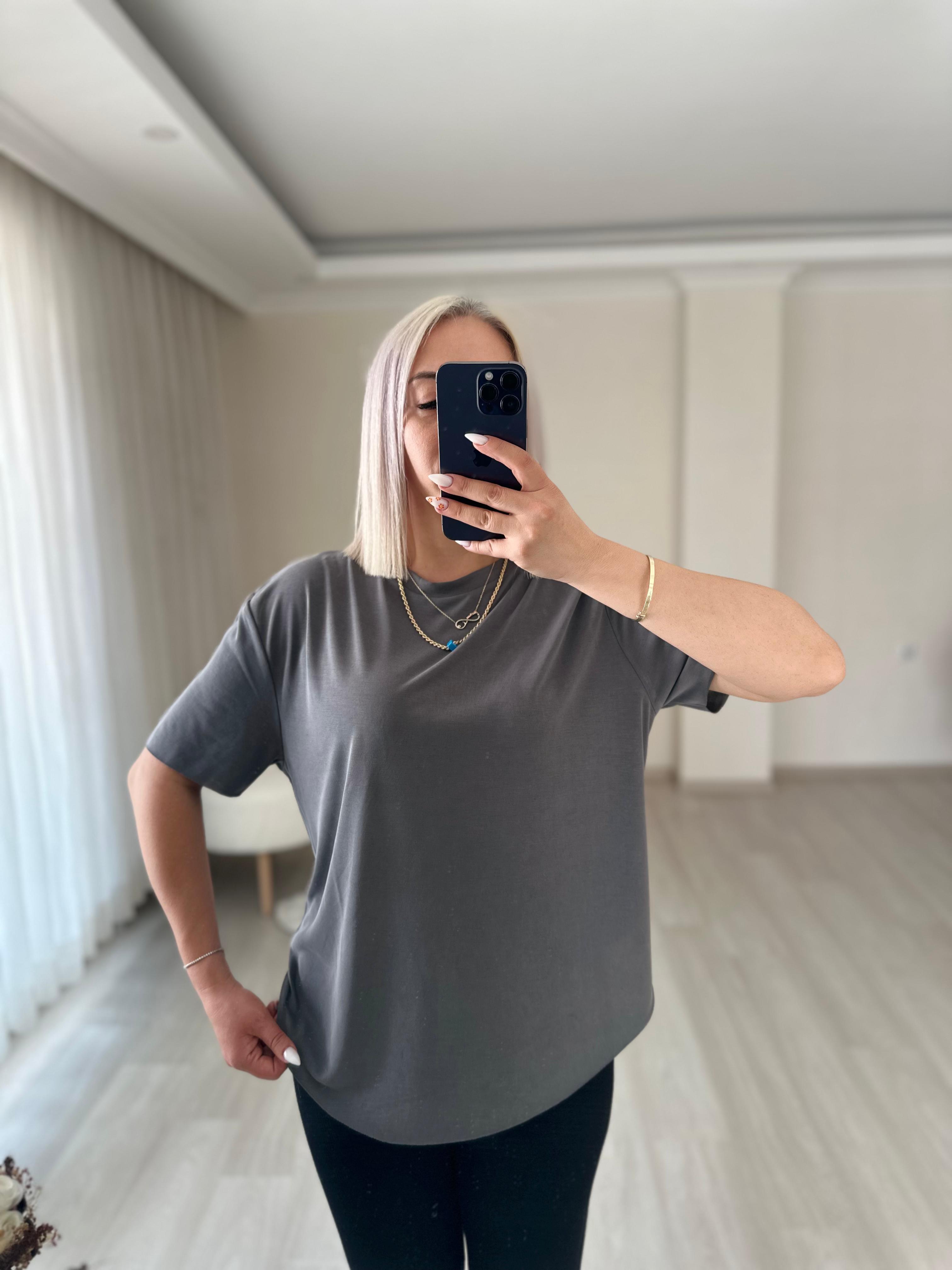 ETEĞİ DİKİŞSİZ MODAL T-SHİRT