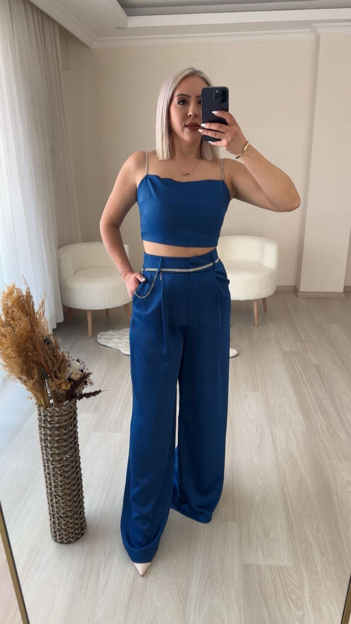 KREP SATEN TAŞ KEMERLİ PANTOLON VE CROP TAKIM