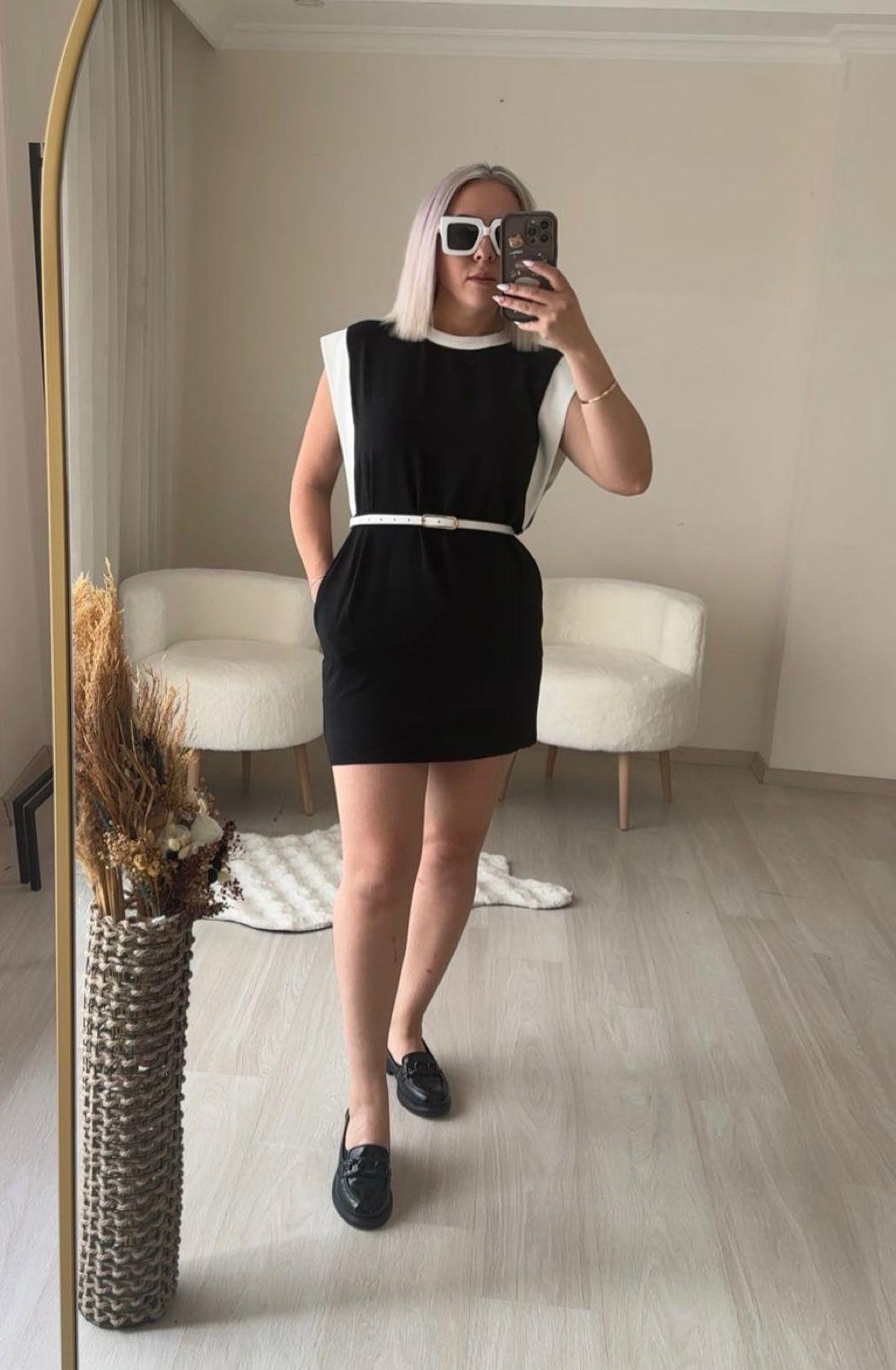 SİYAH BEYAZ DETAYLI MİNİ ELBİSE