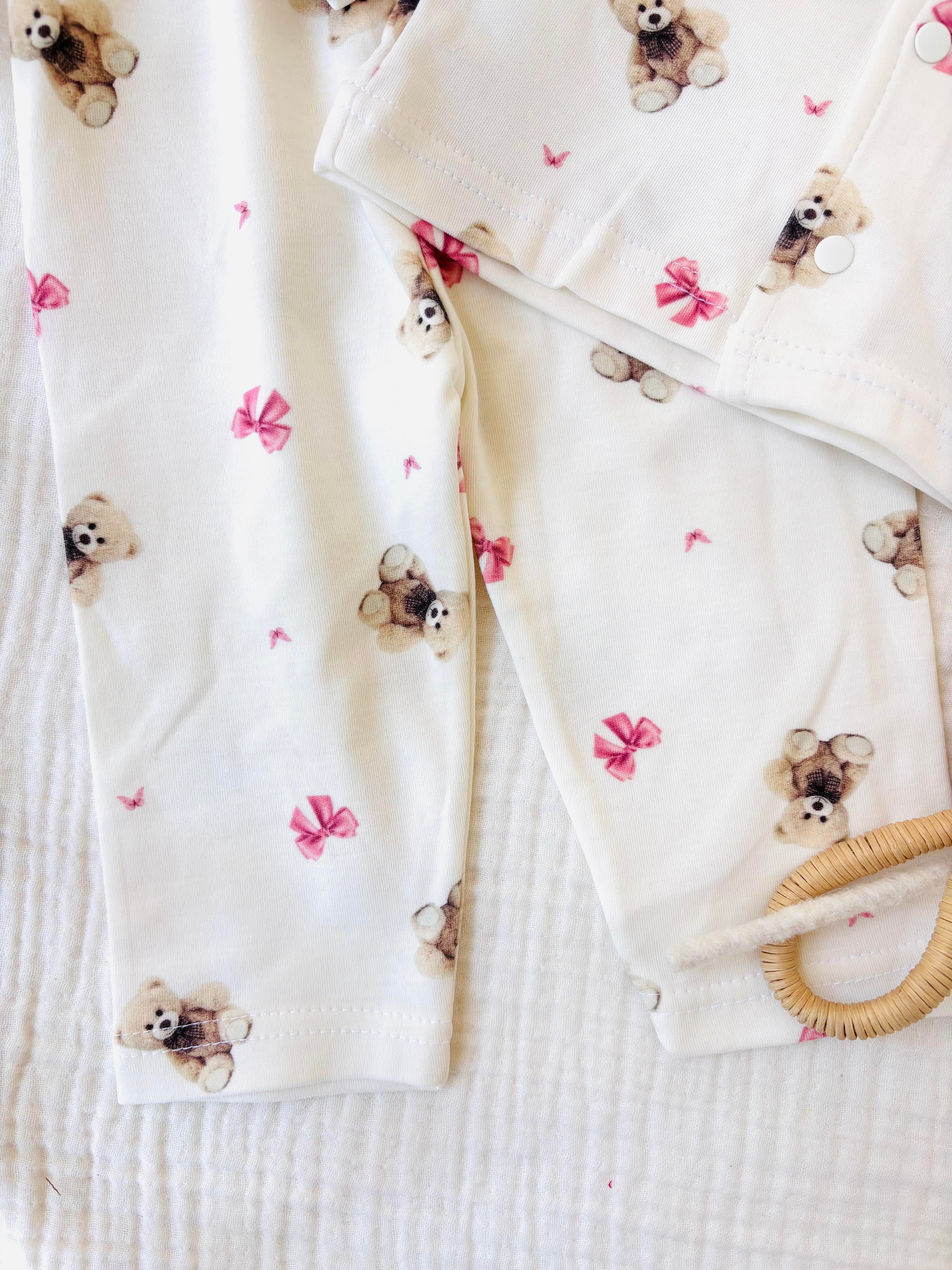 Ayıcık ve Fiyonklu Kız Bebek Pijama Takımı
