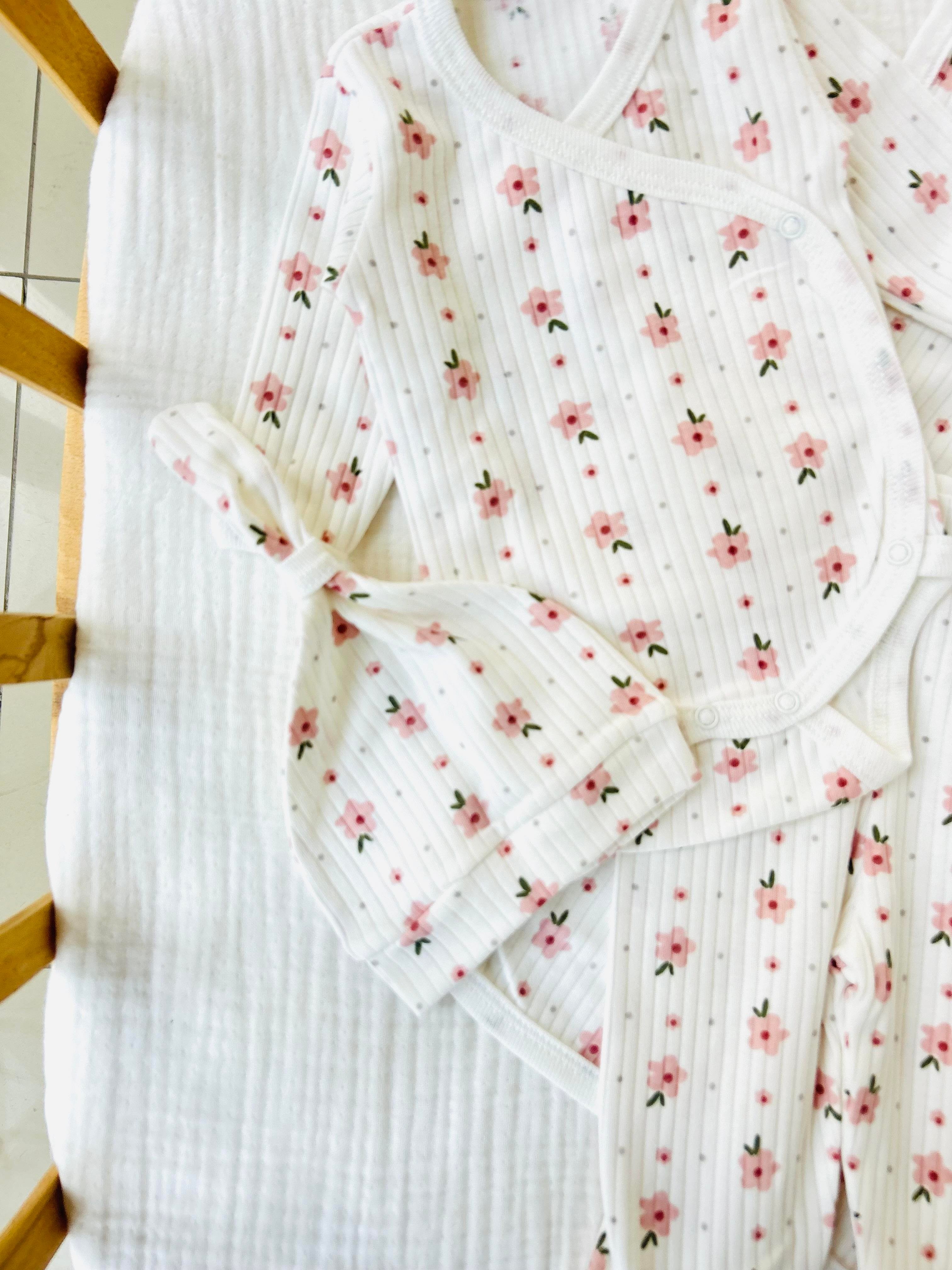 Çiçek Desenli Battaniyeli Set