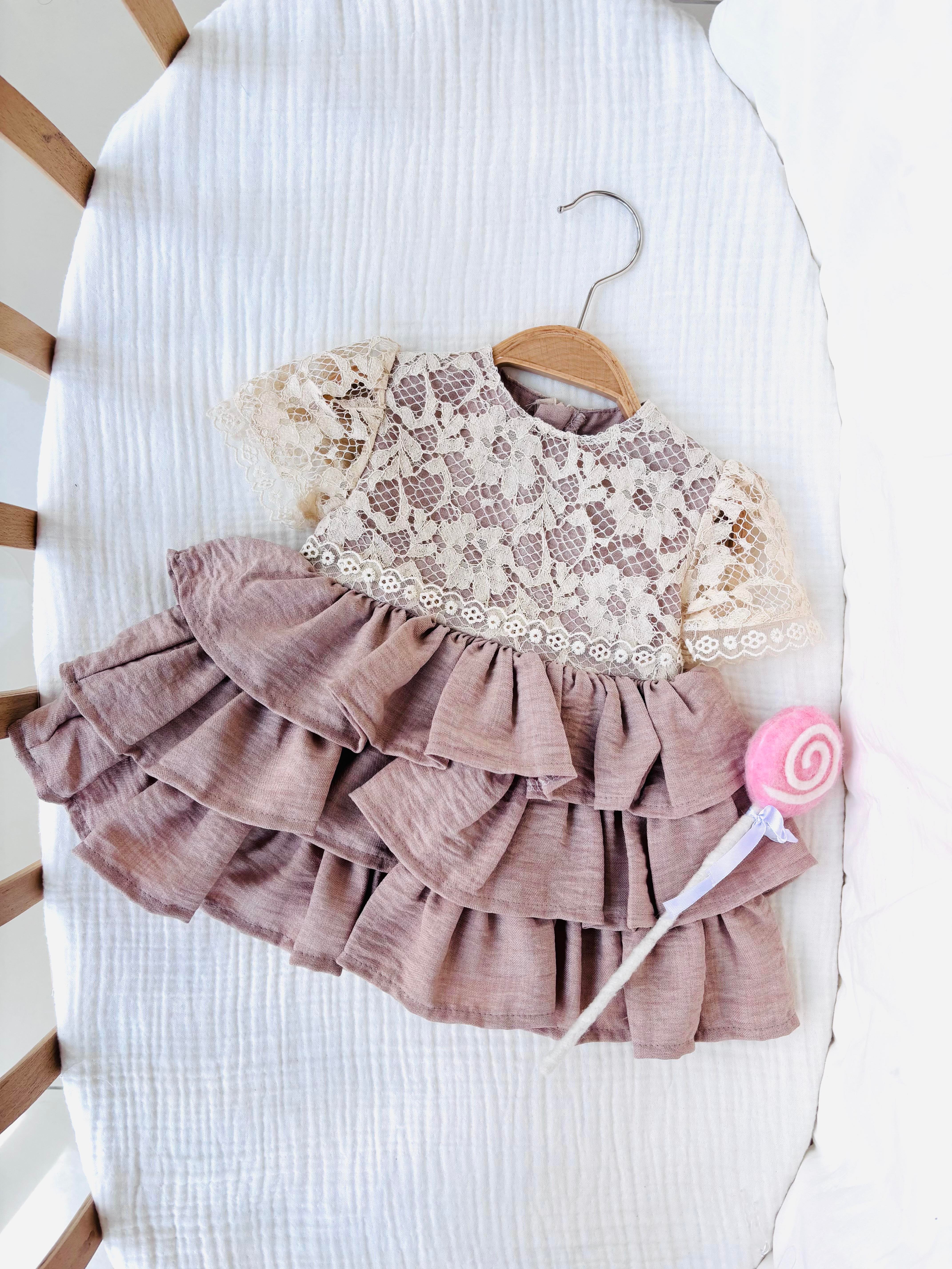 Daphne 3 Katlı Dantel Elbise - Gül Kurusu