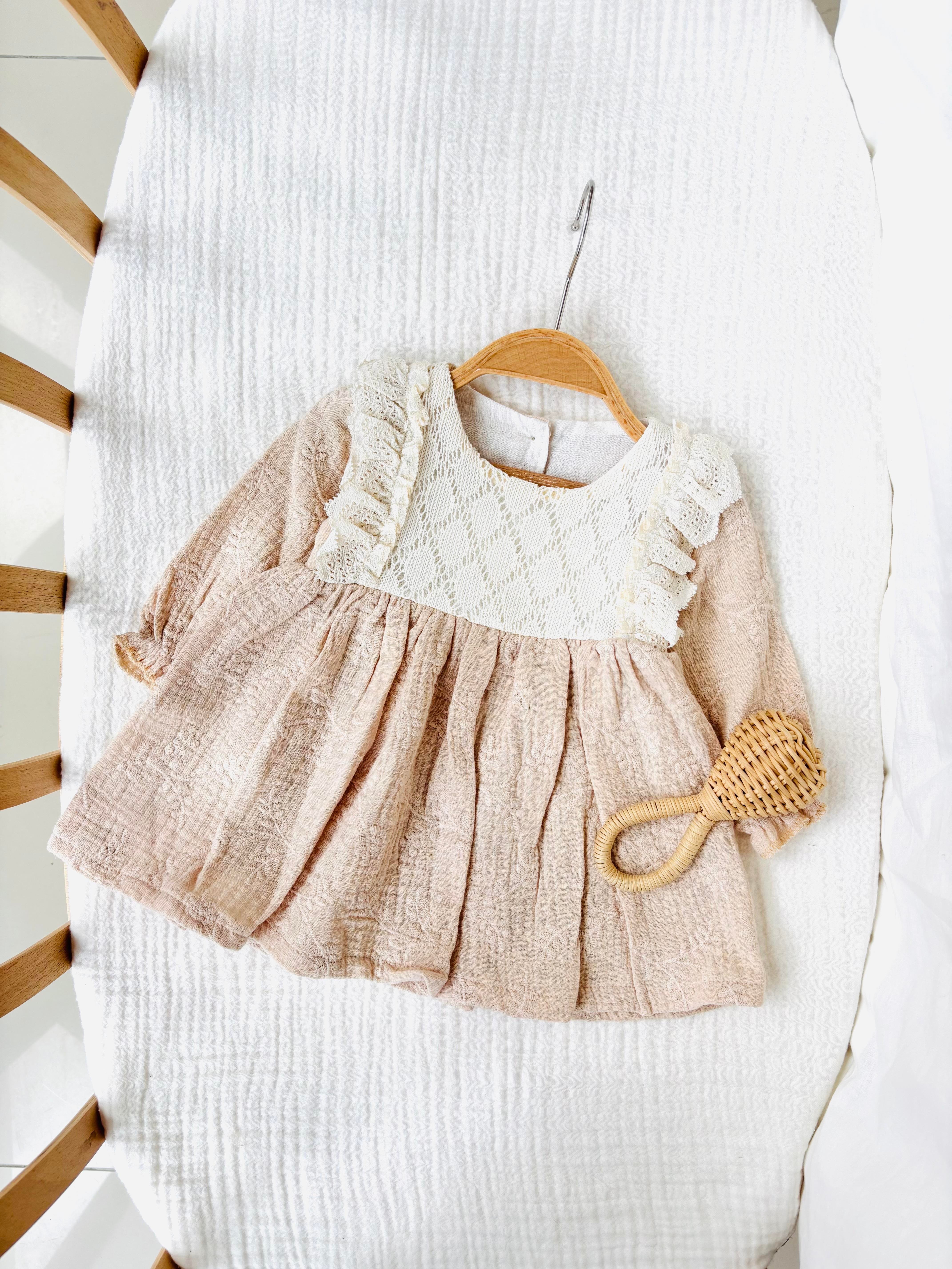 Ella Fistolu Kız Bebek Elbise